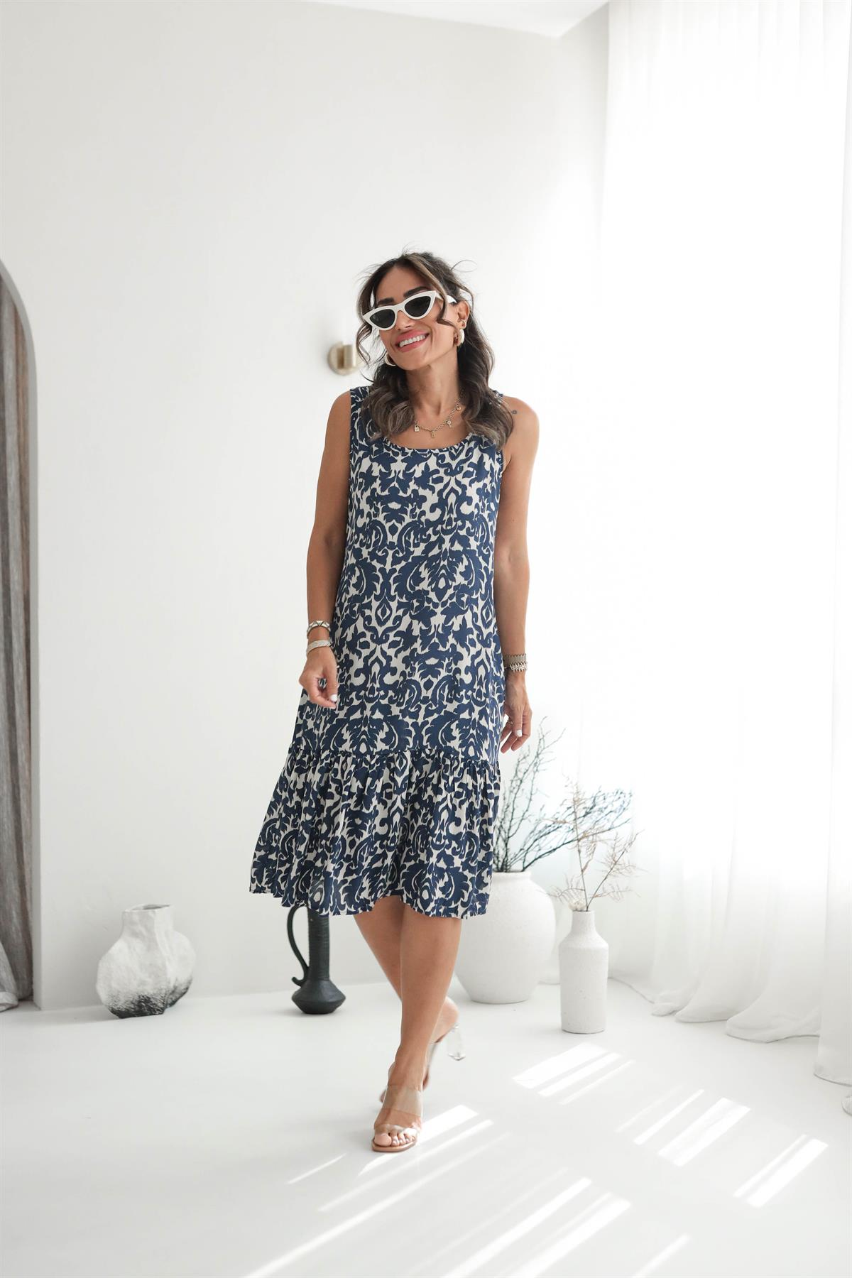 Eteği Fırfırlı Kolsuz Rahat Viskon Elbise