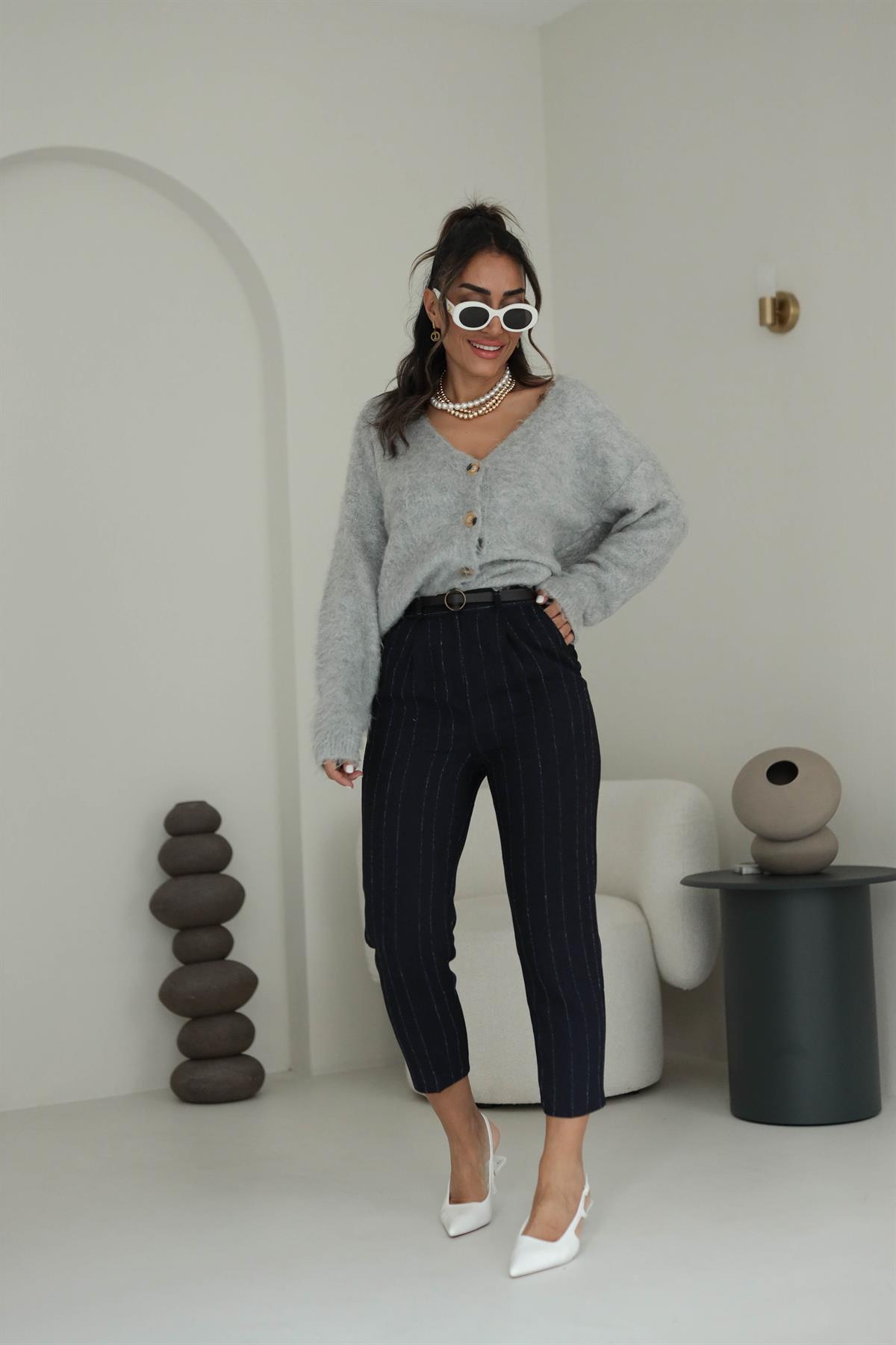 0262 Bel Lastikli Çizgili Kemerli Havuç Pantolon