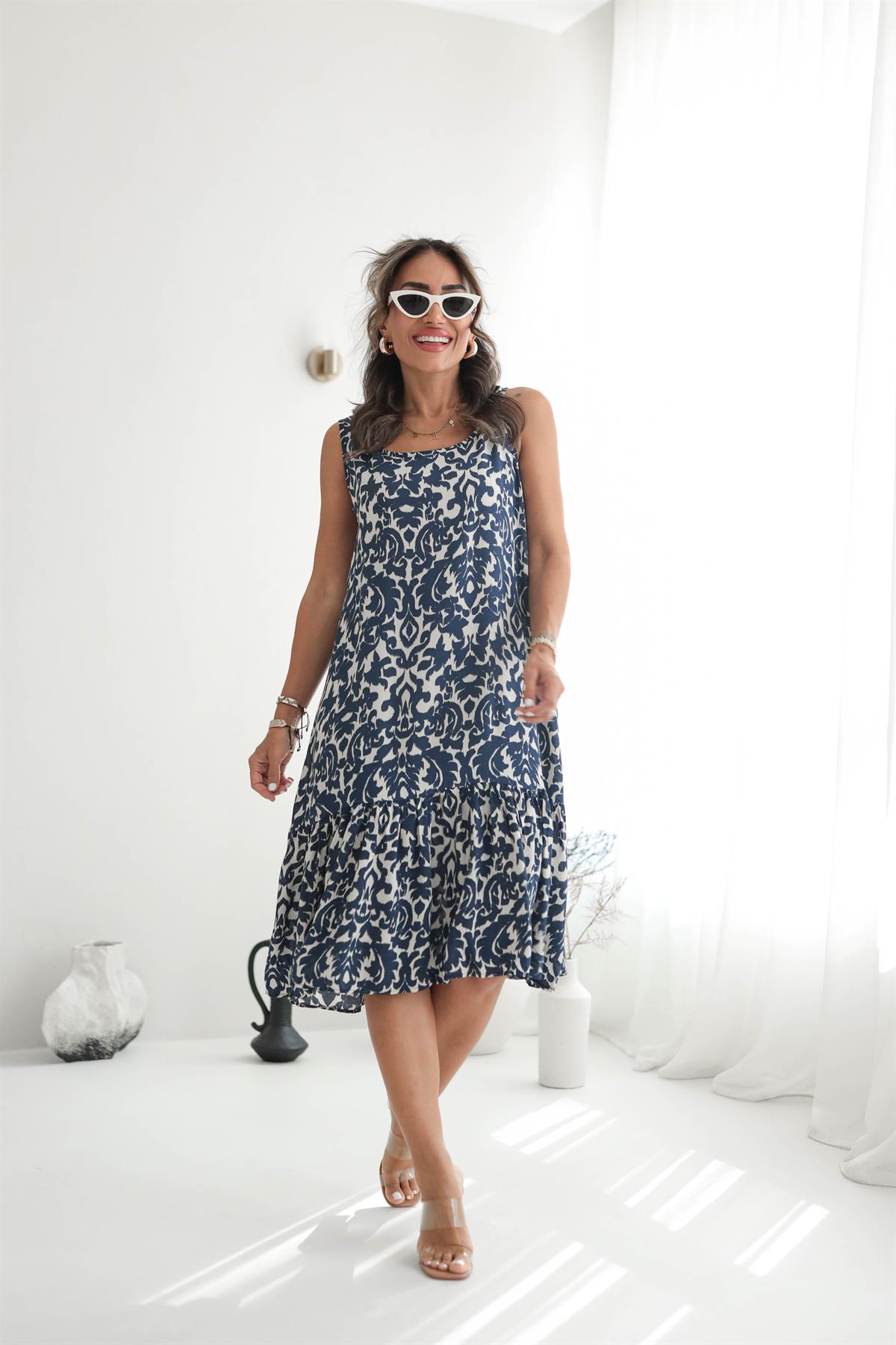 Eteği Fırfırlı Kolsuz Rahat Viskon Elbise