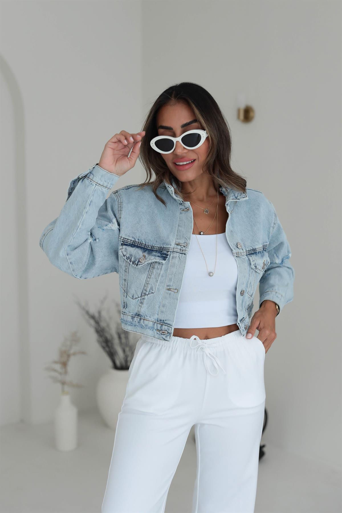 Yırtık Detaylı Kot Ceket