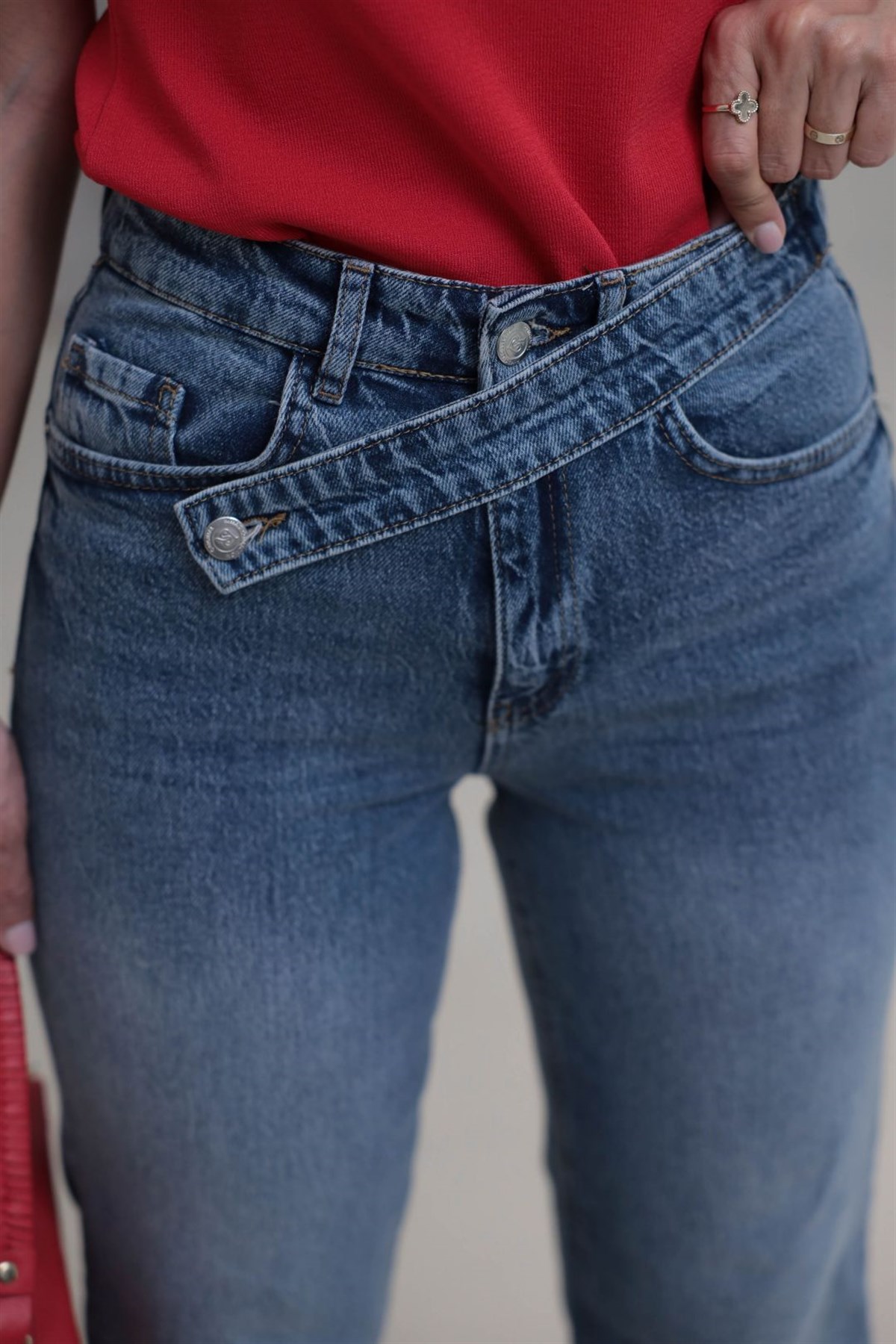 1035 Asimetrik Kemerli Denim Pantolon MAVİ