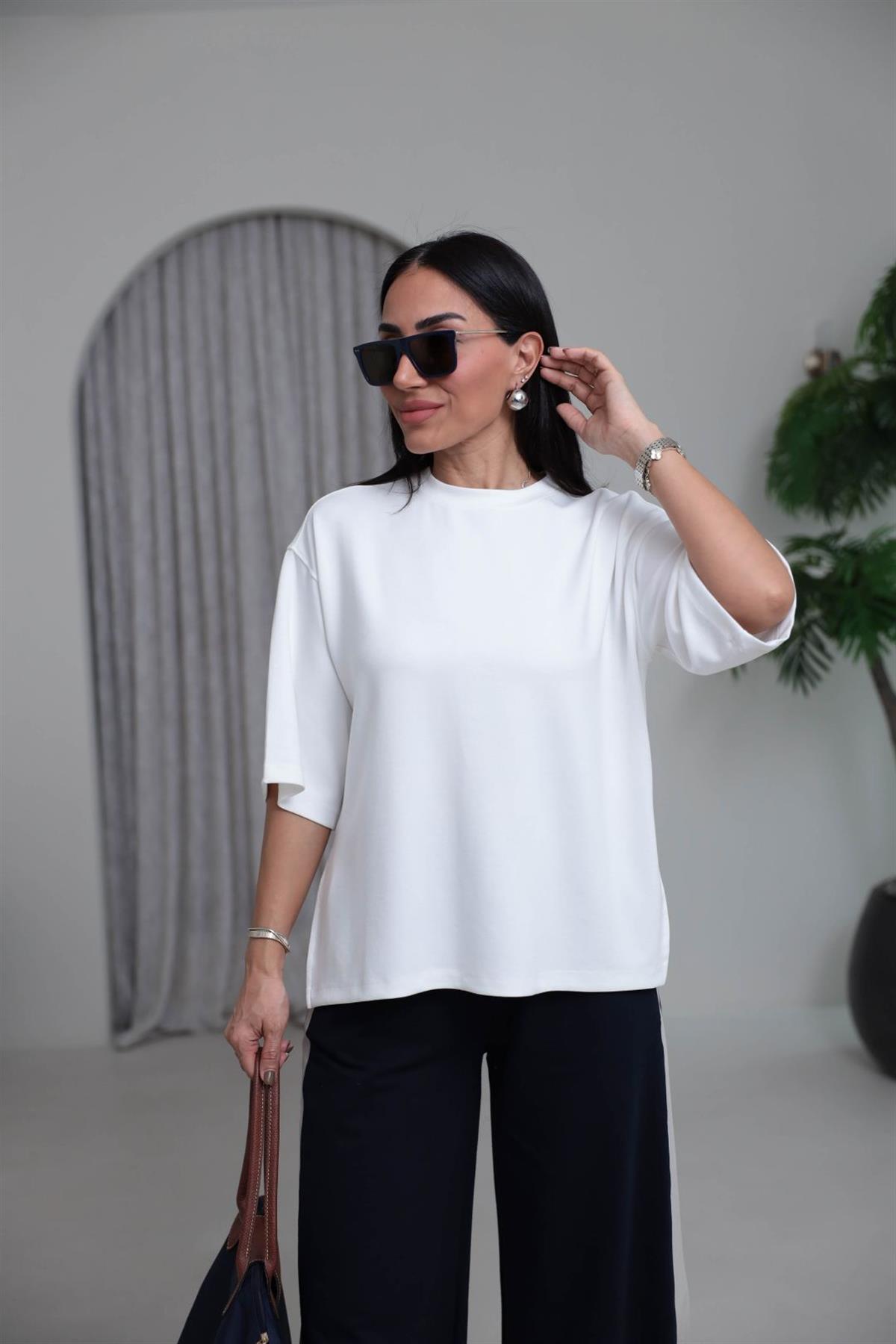 1066 Yanları Yırtmaçlı Bisiklet Yaka Modal Tshirt EKRU