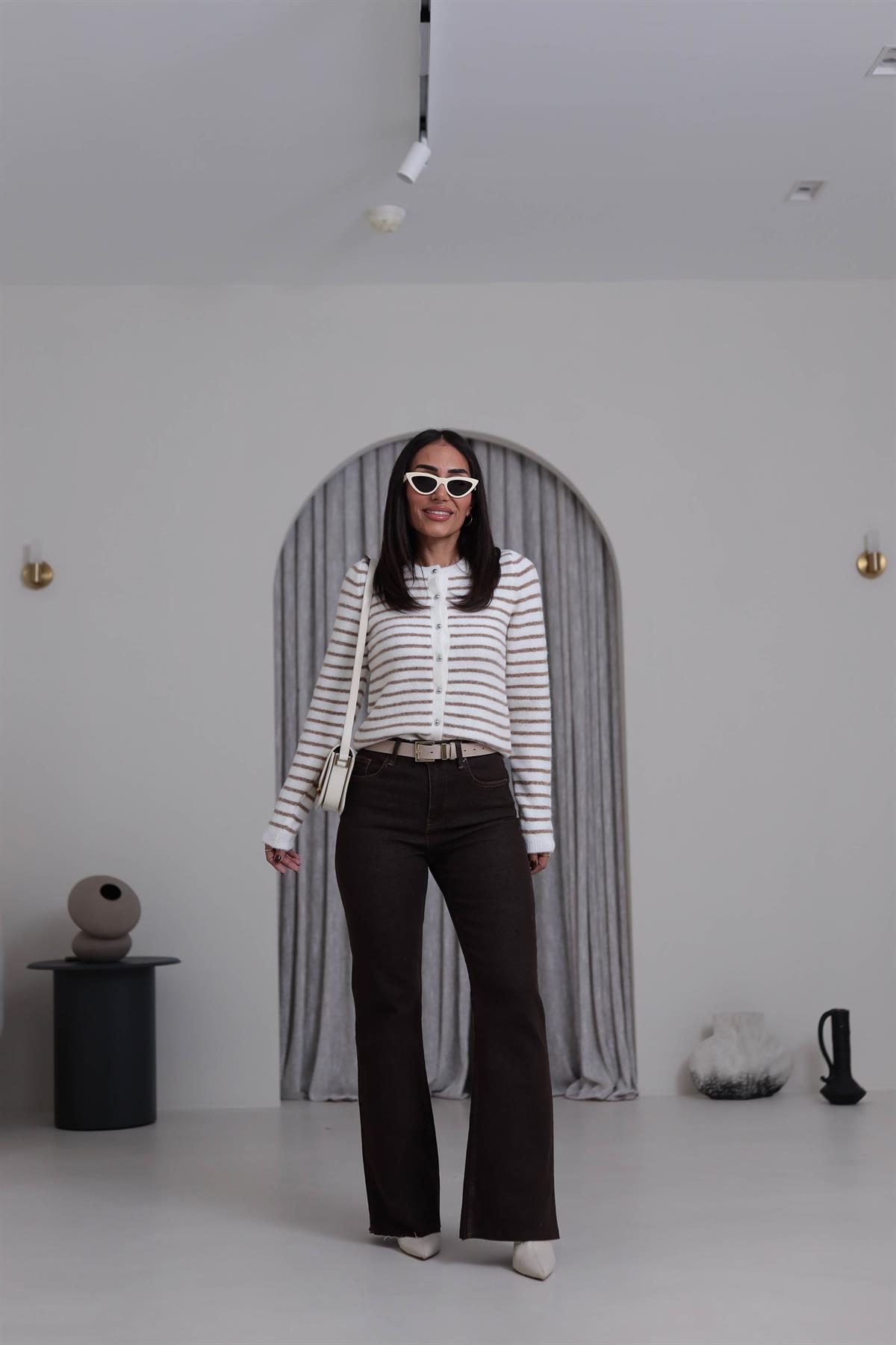 5695 Lazer Kesikli Push Up Düz Kesim Jean ACI KAHVE