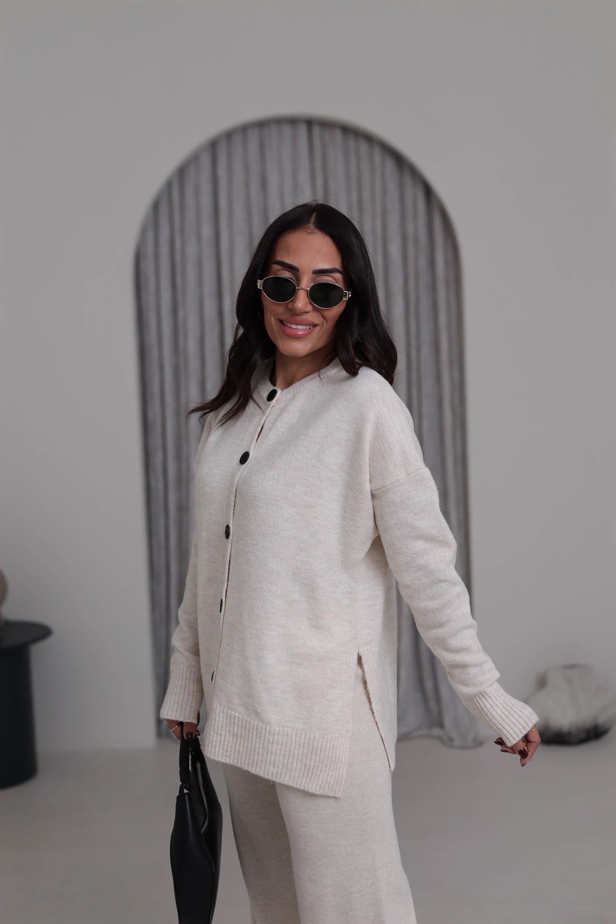 5252 Yanları Yırtmaç Detay Hırka EKRU