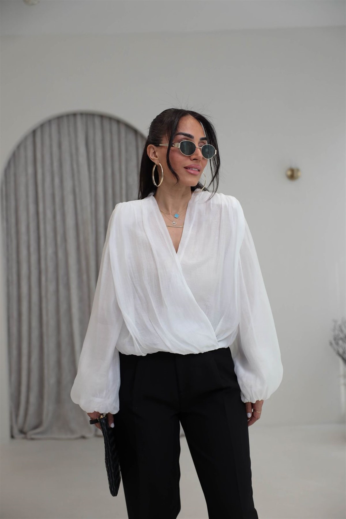 5048 Vatkalı Balon Kol Dökümlü Tencel Bluz BEYAZ