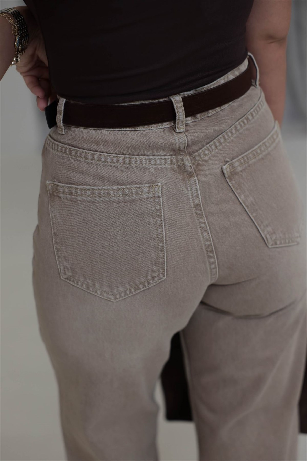 1021 Süet Kemerli Bol Kalıp Pantolon BEJ