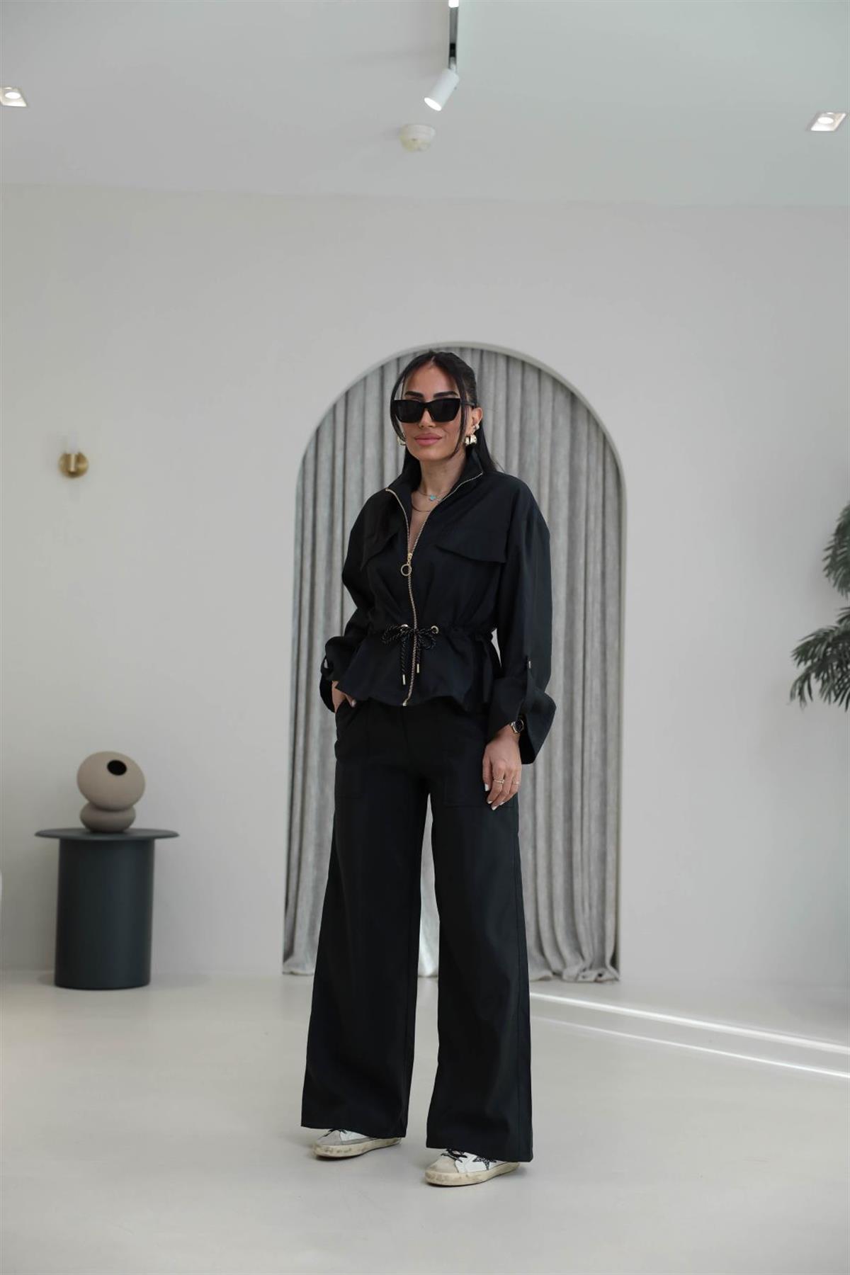 0650 Dik Yaka Gold Fermuarlı Cep Detaylı Paraşüt Kumaş Takım SİYAH