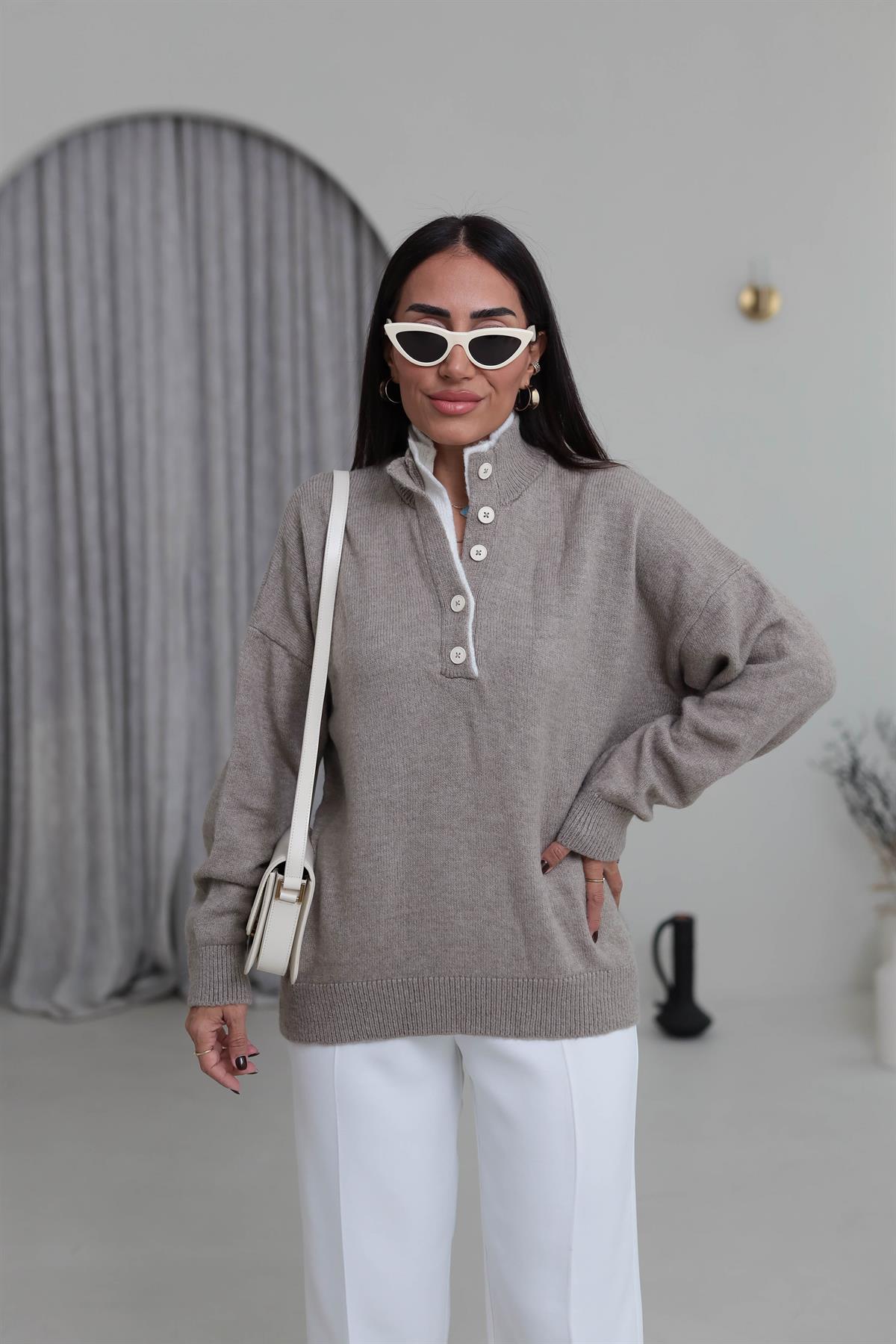 1023 Patlı Düğmeli Kazak VİZON