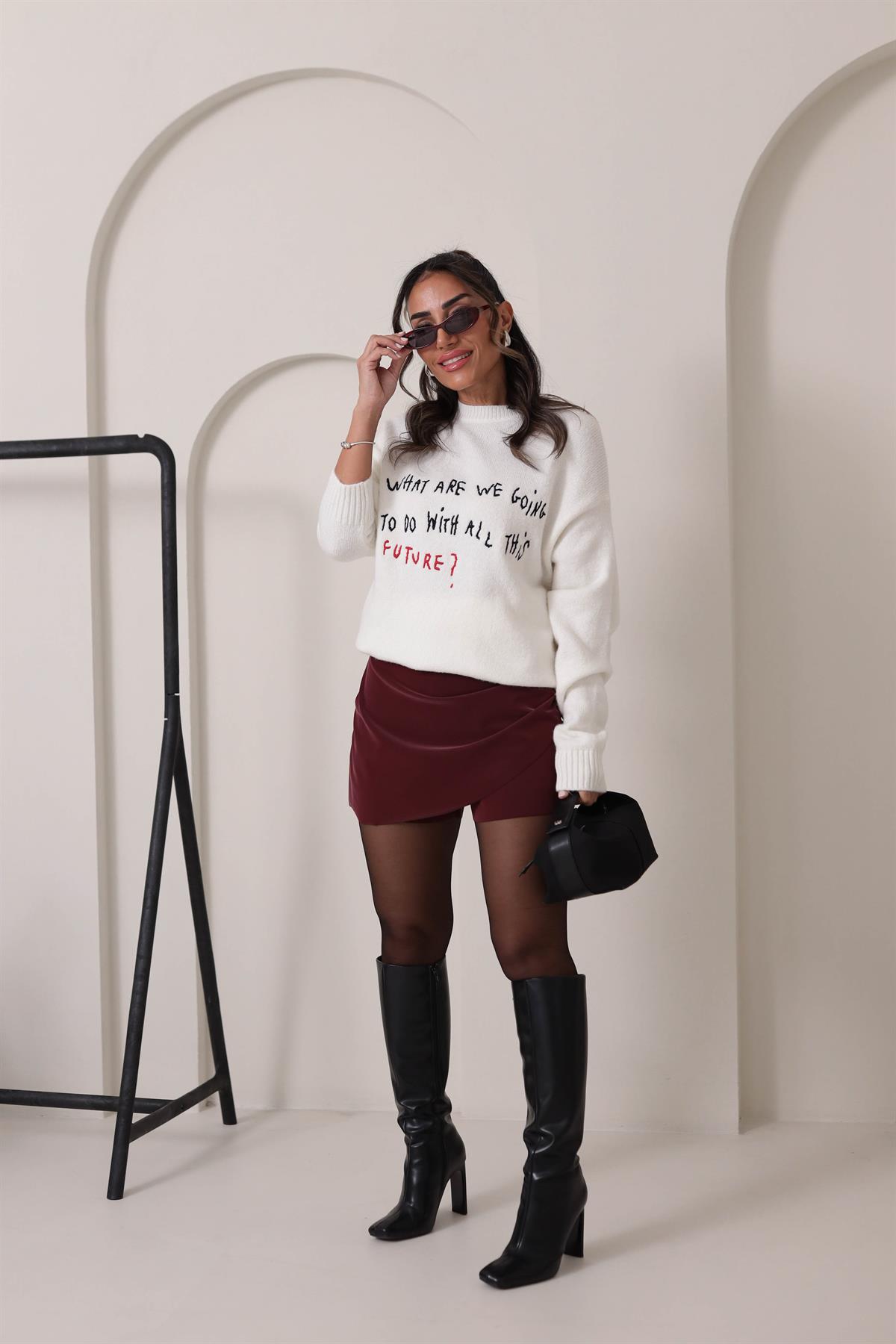 8062 Mat Deri Kapaklı Şort Etek