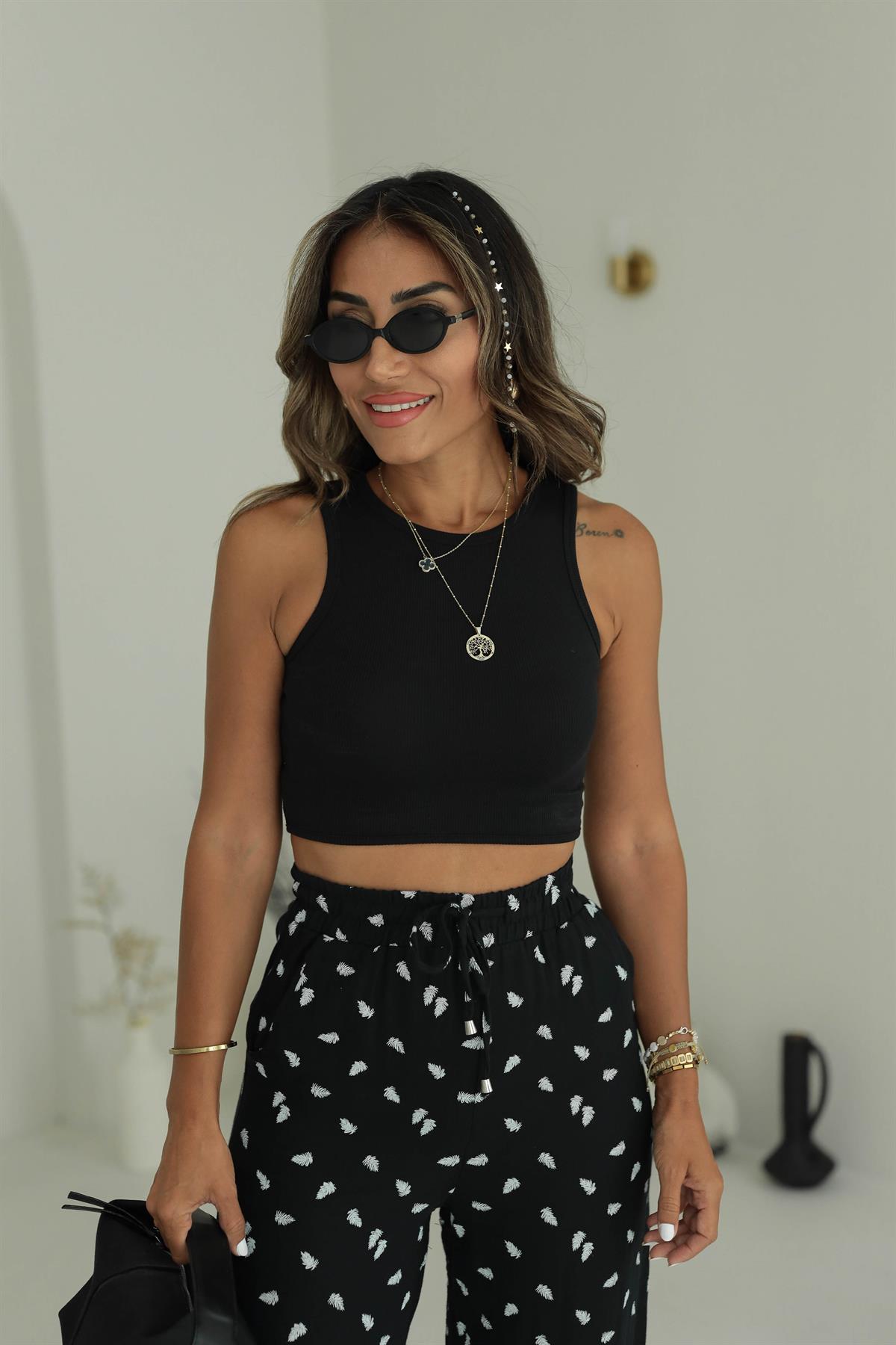 4857 Sırtı Taş Zincir Detaylı Kısa Atlet