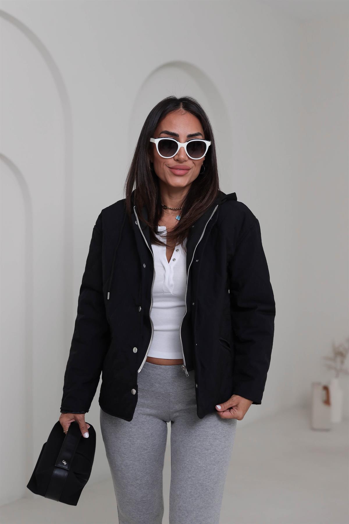 5841 Kapüşonlu Garni Detaylı Kapitone Mont SİYAH