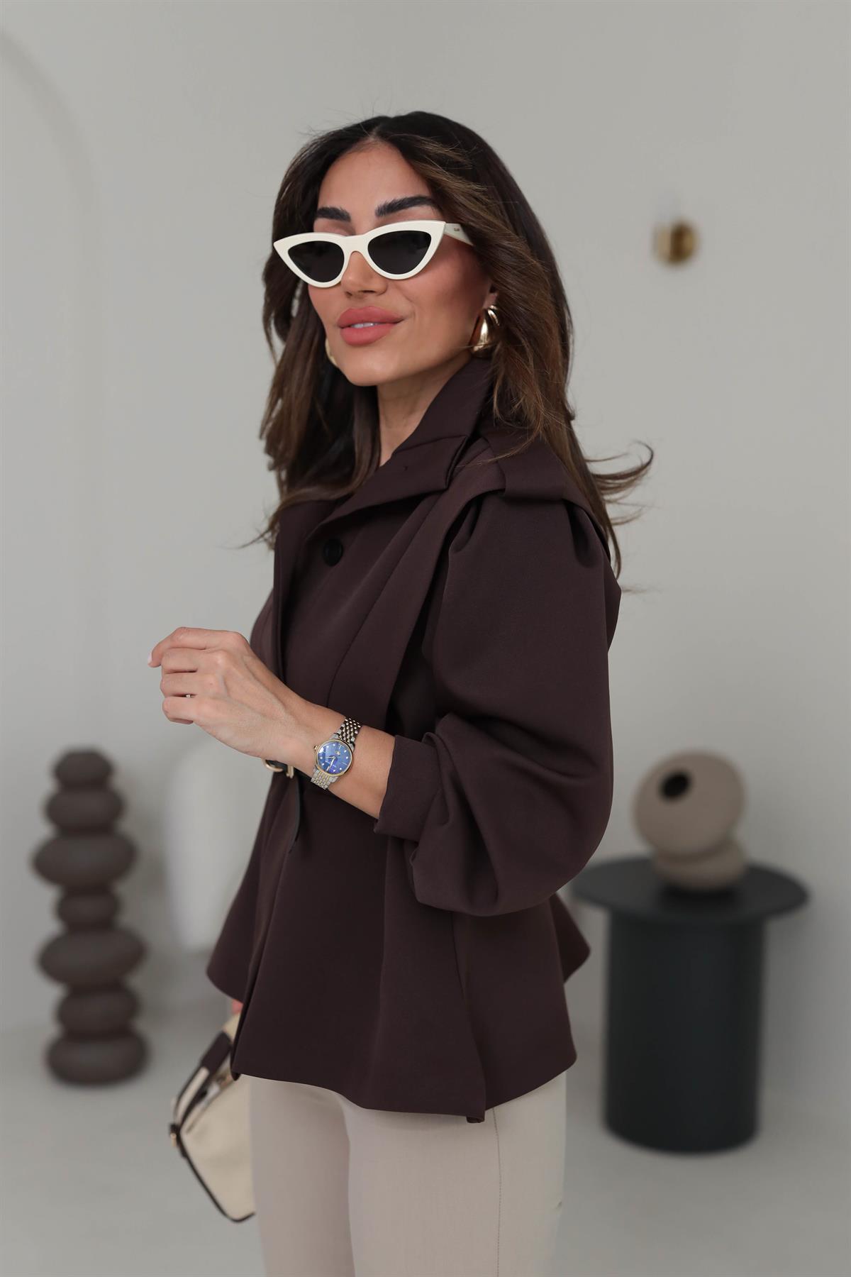 Omuzları Apoletli Gizli Düğmeli Kemerli Tasarım Ceket ACI KAHVE