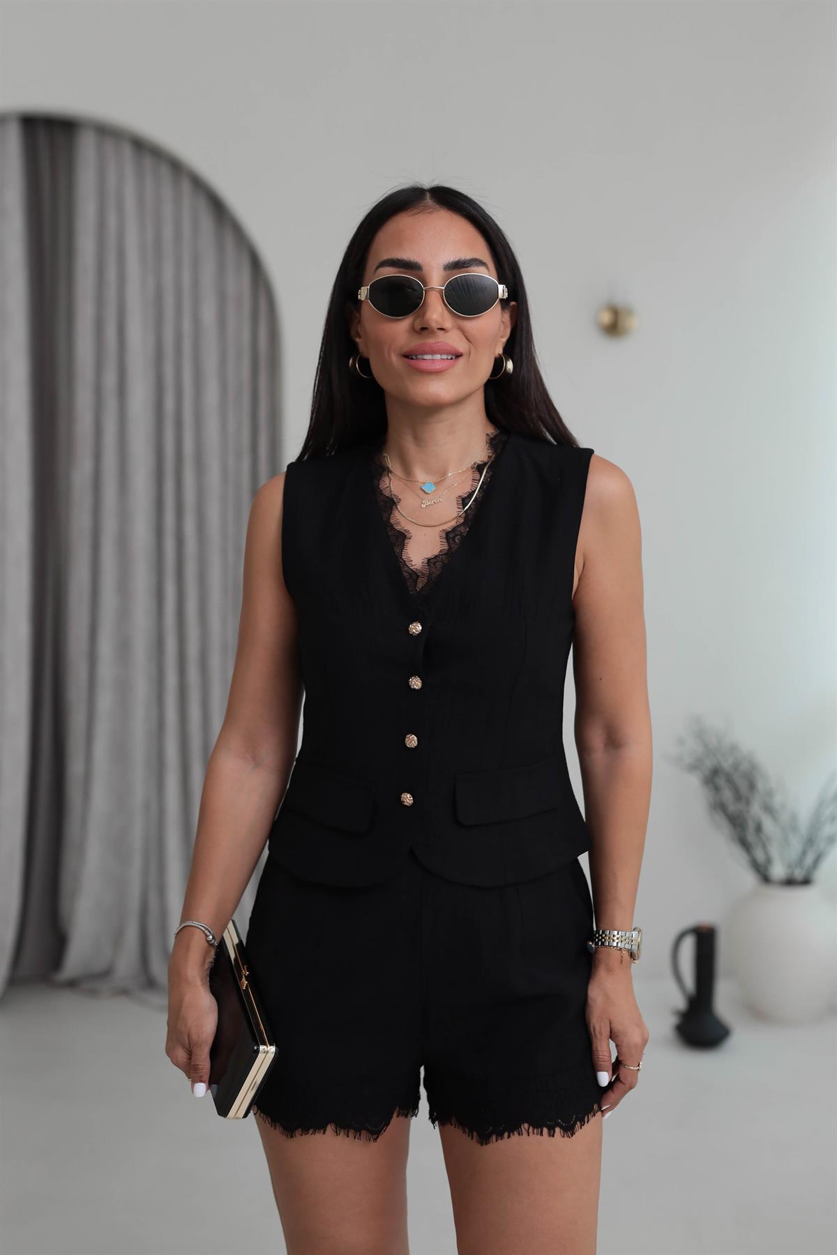 8501 Dantel Detaylı Gold Düğmeli Yelek & Şort Takım SİYAH