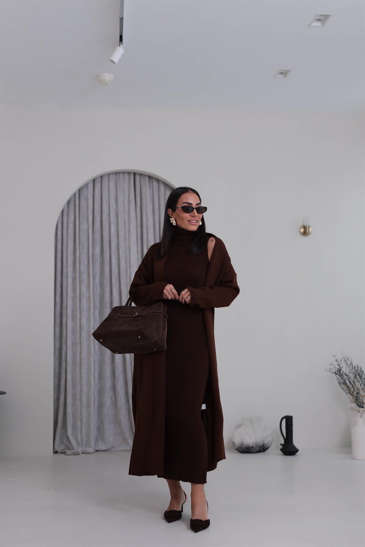 0117 Balıkçı Yaka Sıfır Kol Elbiseli Hırkalı Takım KAHVE