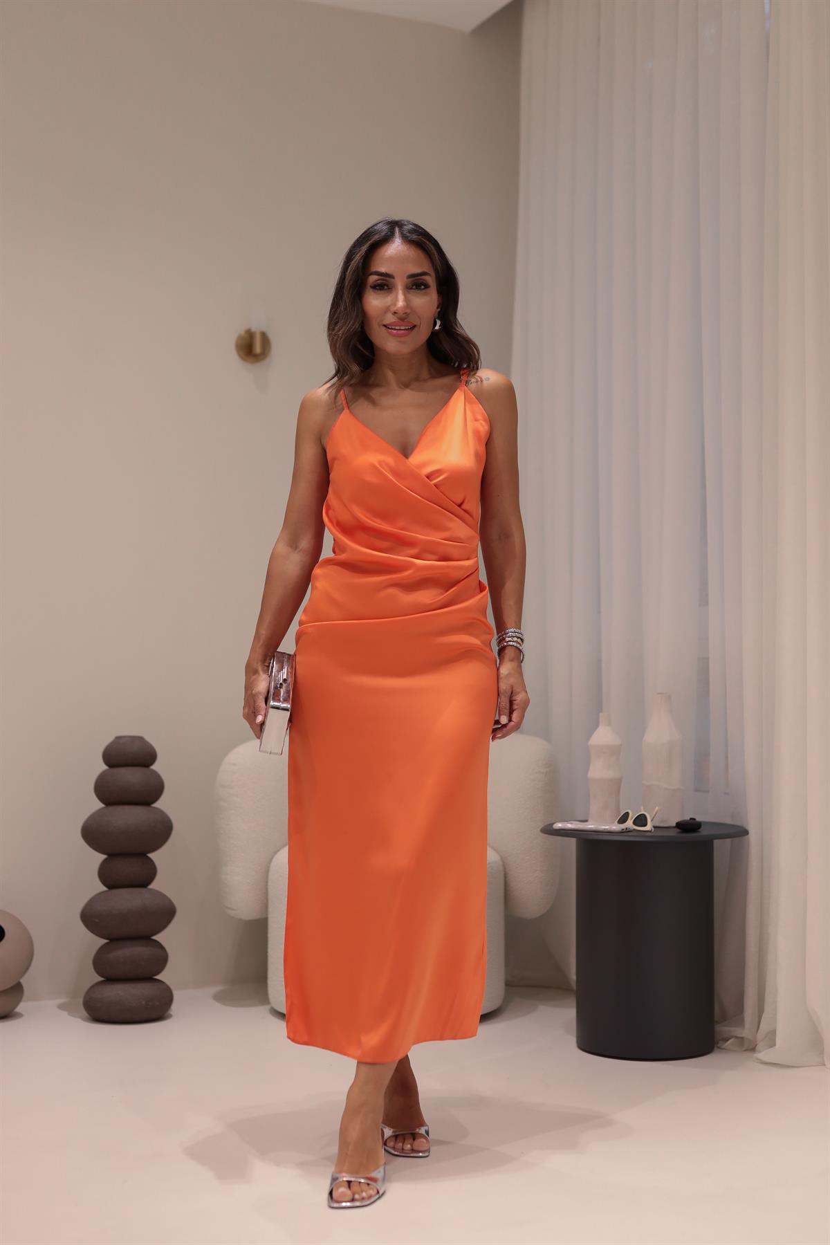 0187 Askılı Drape Detaylı Yırtmaçlı Kruvaze Elbise