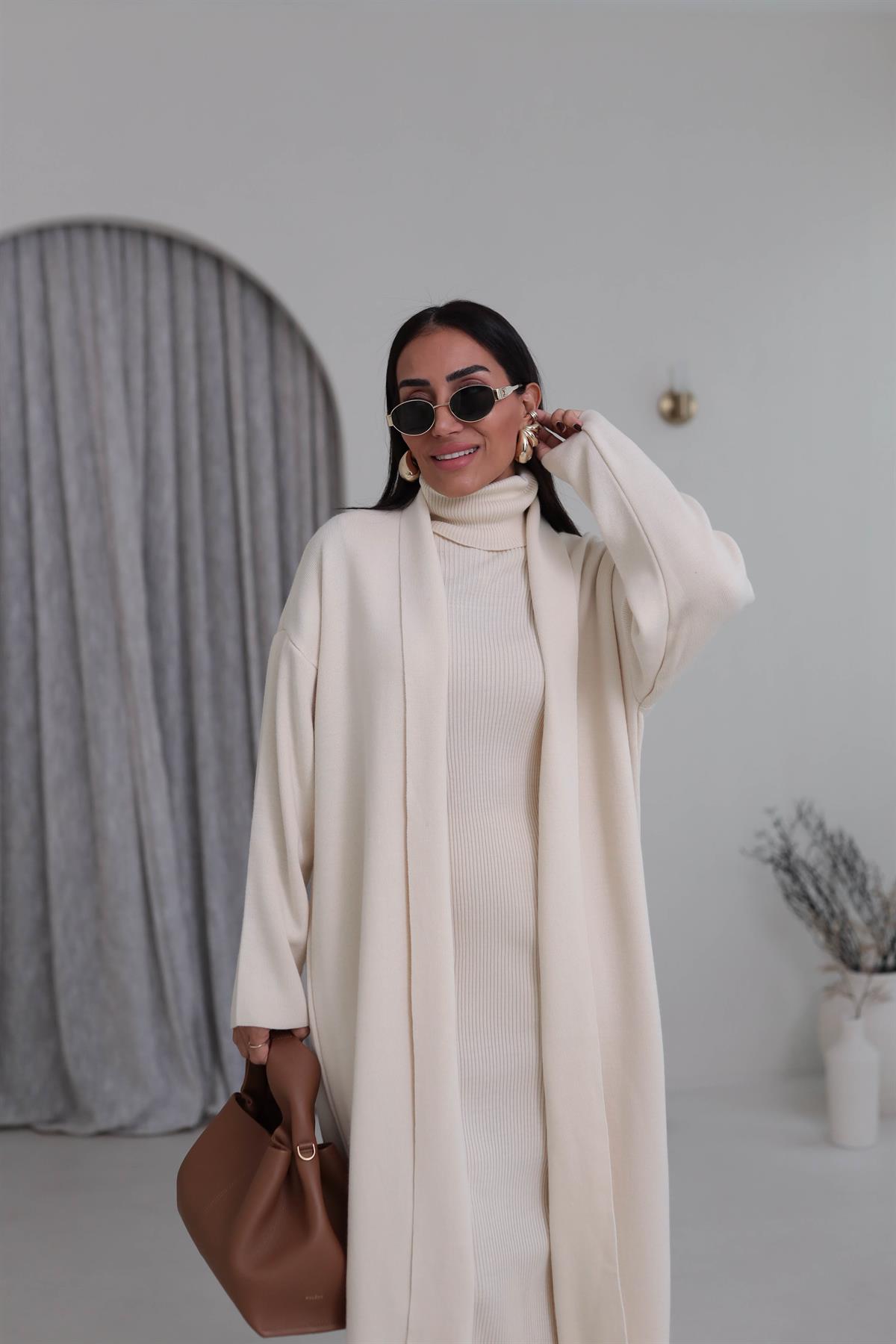 0117 Balıkçı Yaka Sıfır Kol Elbiseli Hırkalı Takım KREM