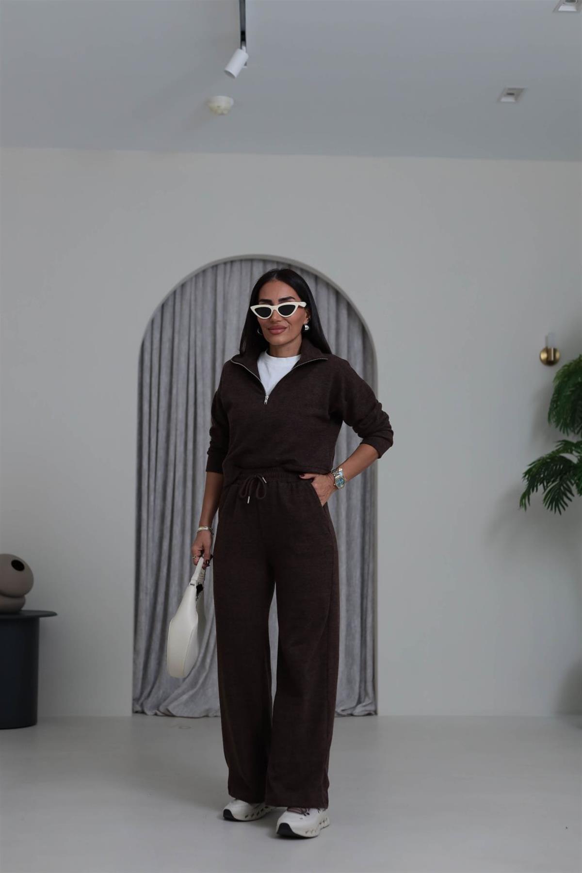 5750 Dik Yaka Yarım Fermuarlı Yumoş Dokulu Takım KAHVE