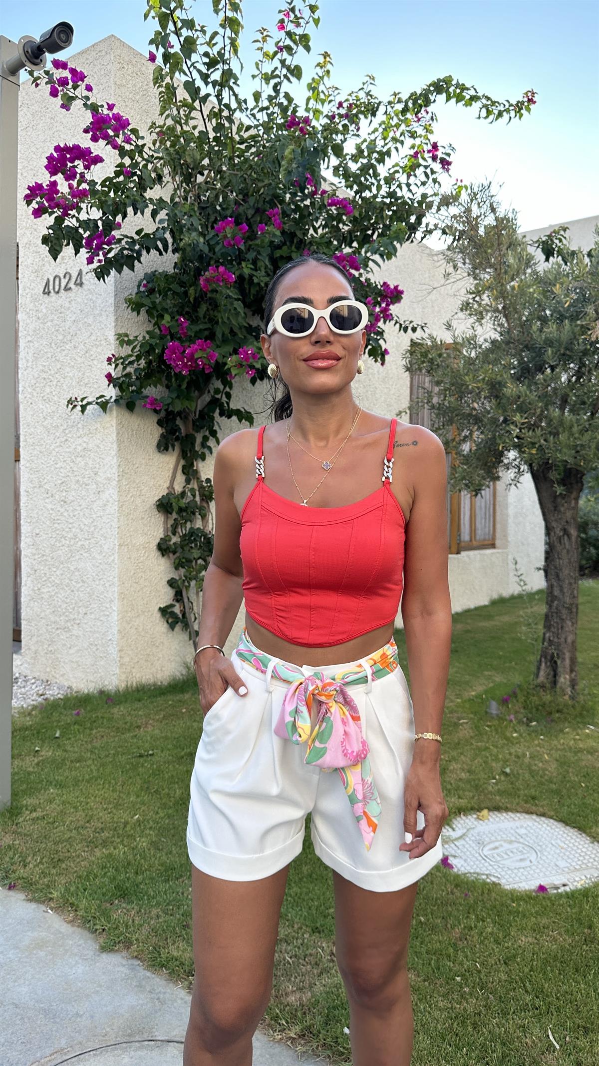 6156 Zincir Detaylı İp Askılı Crop