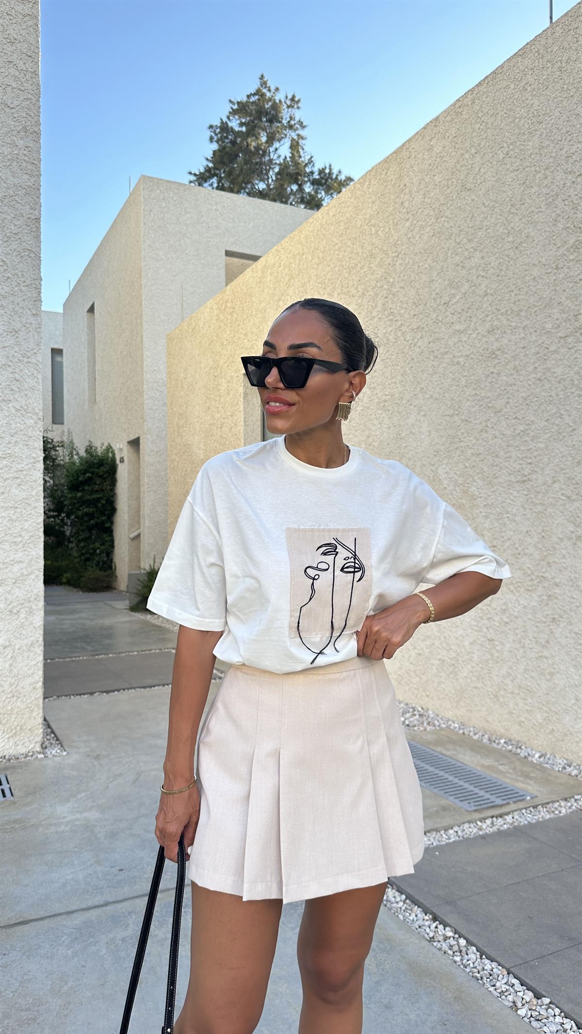 0292 Yüz Desenli Tshirt