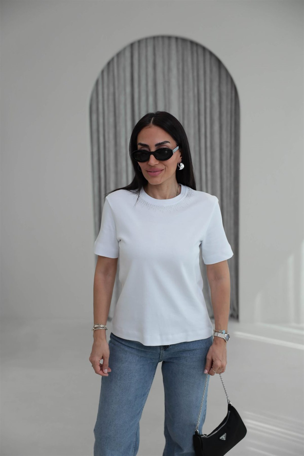 0224 Yakası Taşlı Pamuklu Massi Tshirt BEYAZ