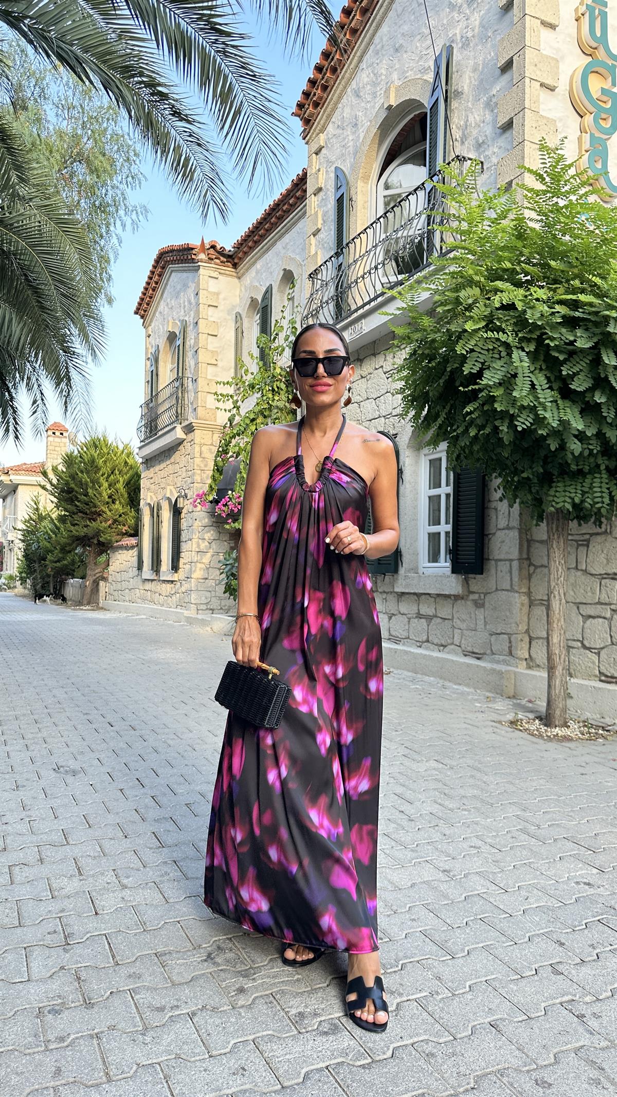 4843 Boyundan Bağlamalı Desenli Elbise