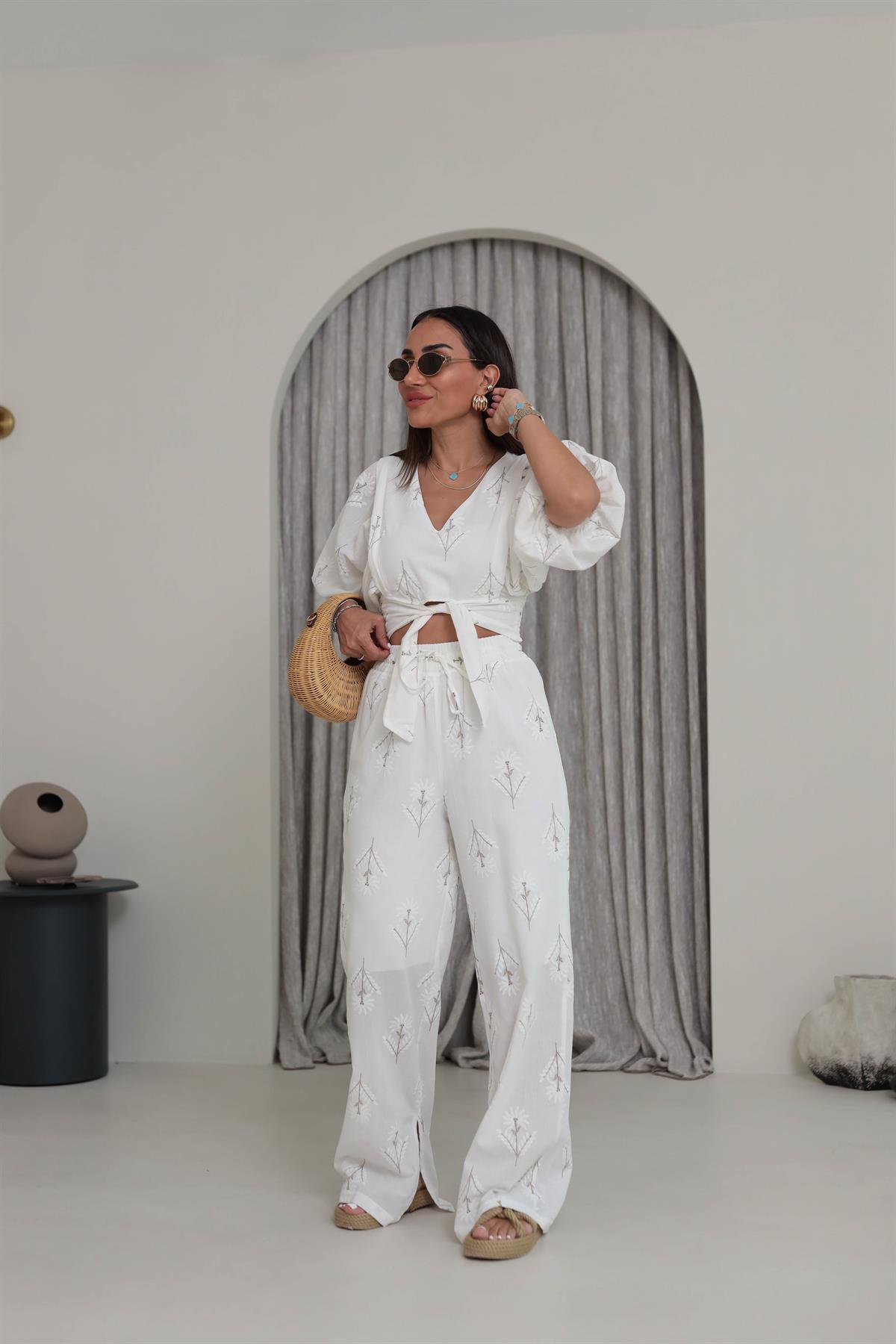 0040 Desenli Puf Keten İşlemeli Takım HAKİ YEŞİL