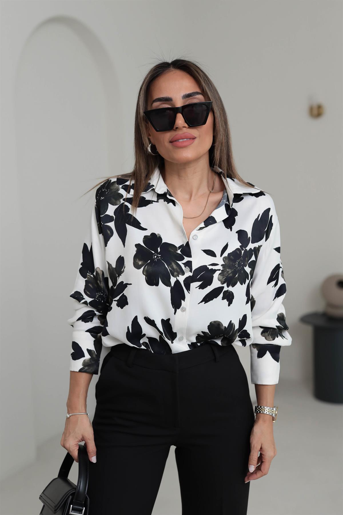 6537 Çiçek Desen İpek Saten Gömlek SİYAH