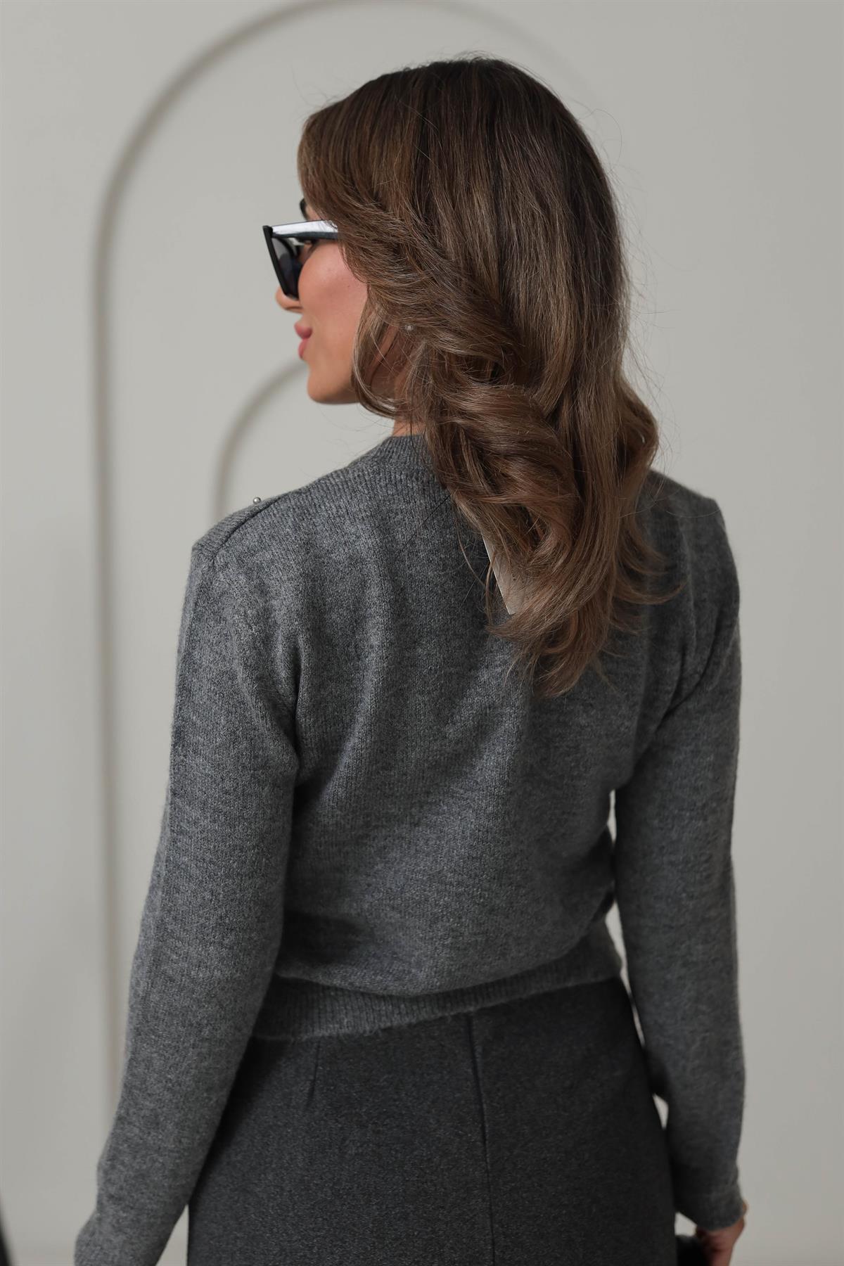 4517 Pul İşlemeli Triko GRİ