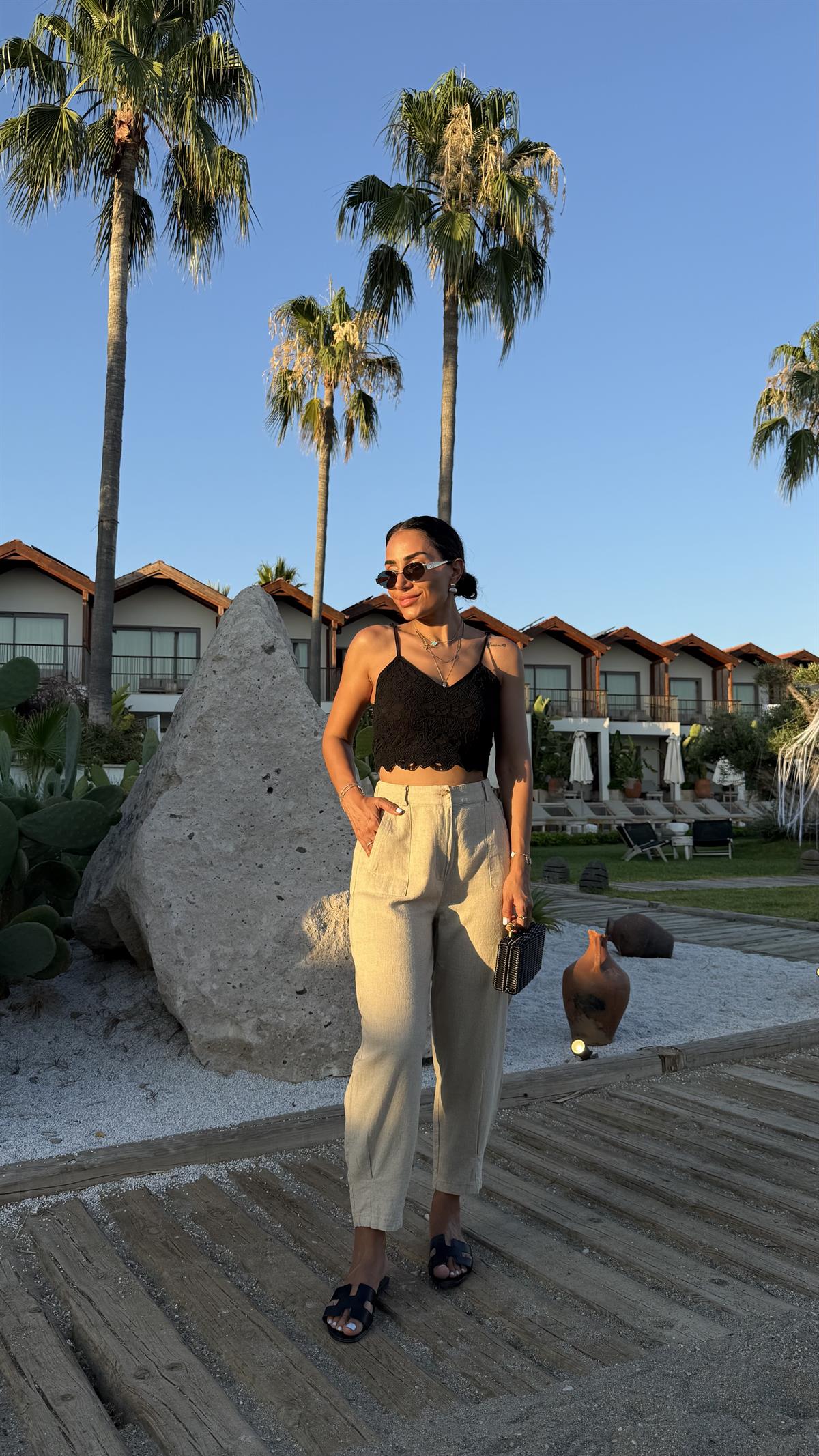 7314 İp Asklı Sırtı Gipeli Dantel İşleme Büstiyer SİYAH