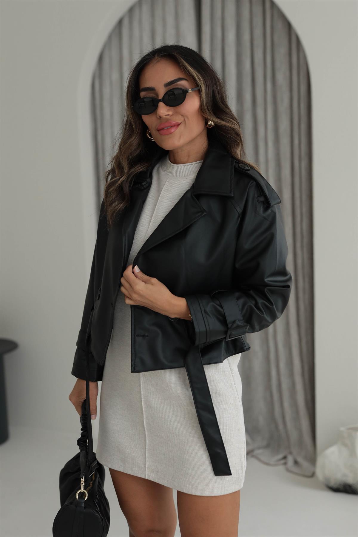 3076 Kol Ve Bel Kemer Detaylı Suni Deri Ceket SİYAH