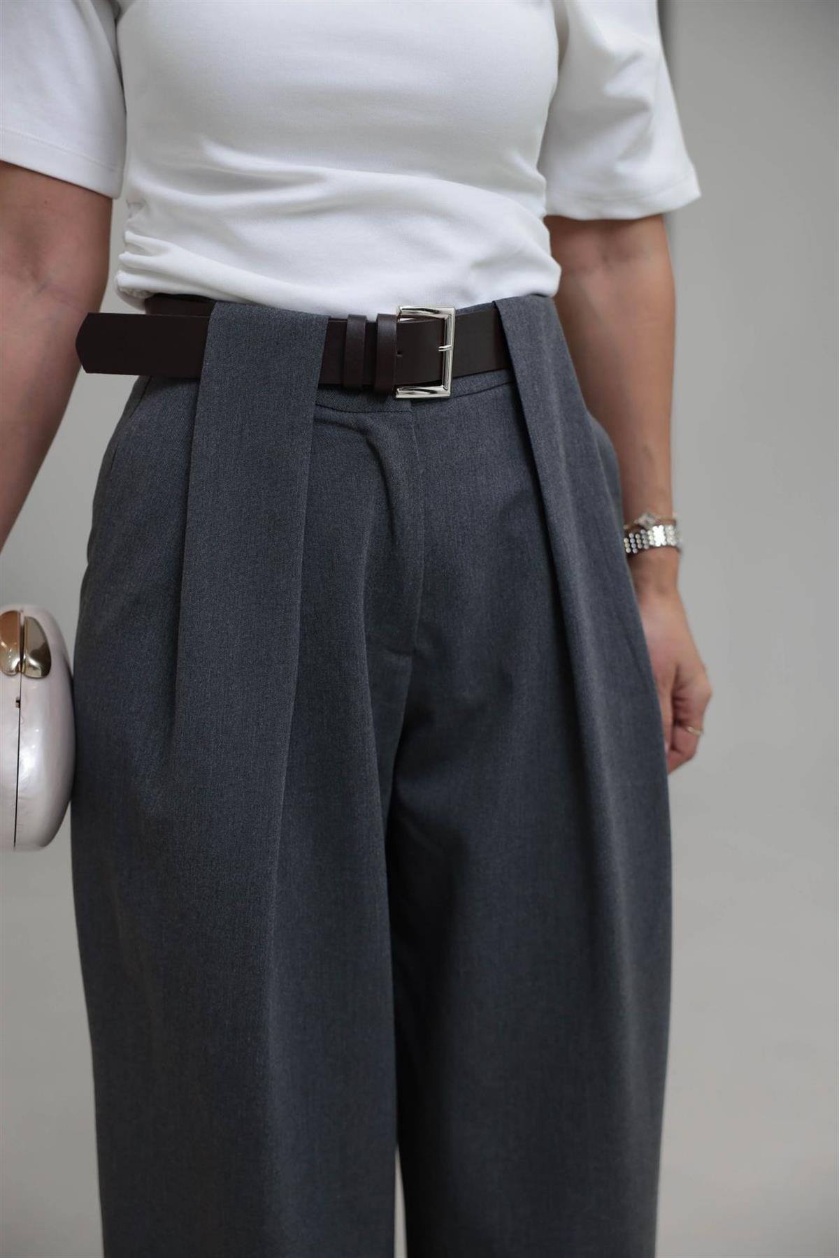 8465 Kemerli Pile Detaylı Kumaş Pantolon KOYU GRİ