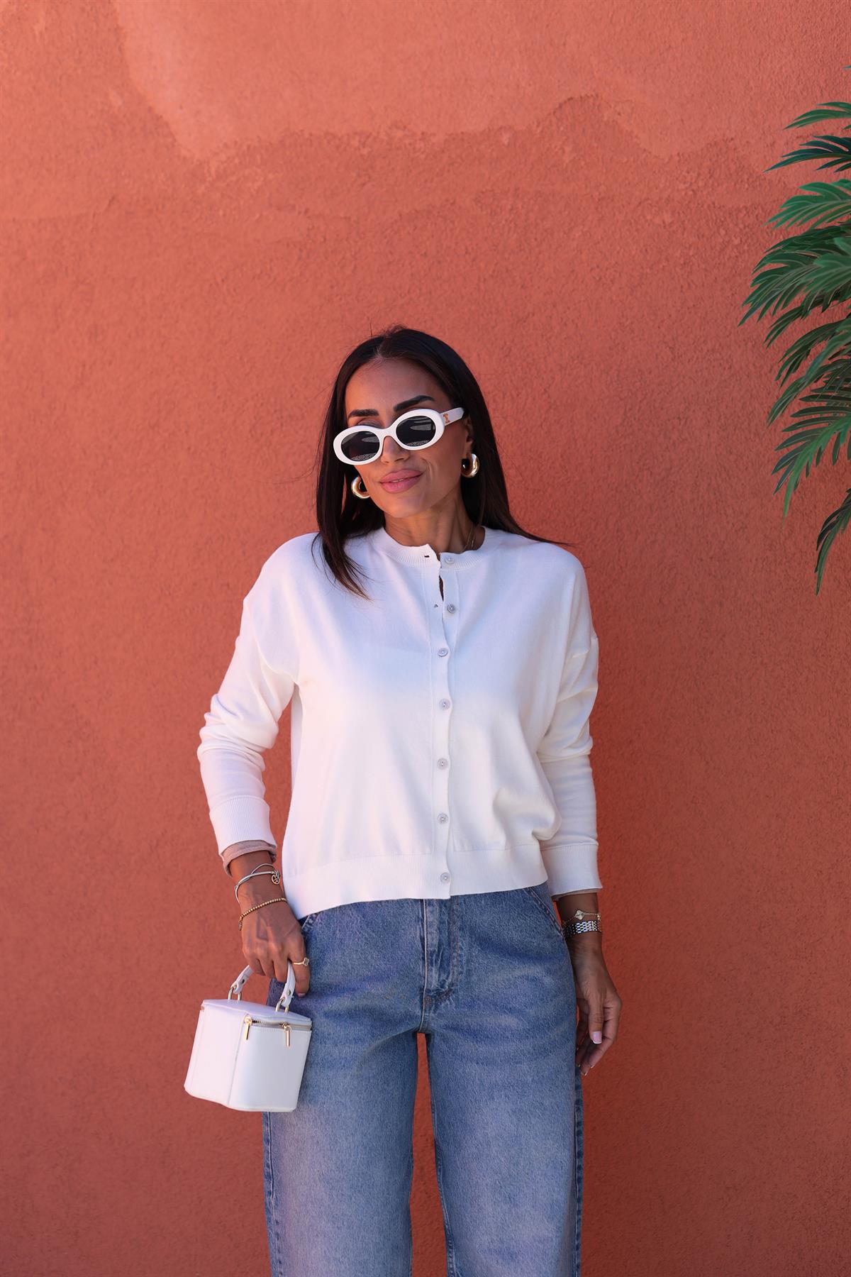 1040 Kolu Biyeli Yumuşak Doku Düğmeli Hırka EKRU