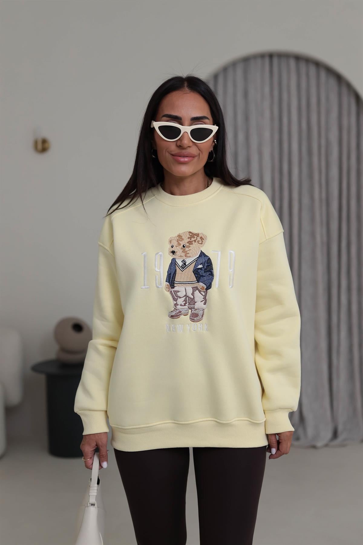 0417 Bisiklet Yaka Şardonlu Teddy Baskılı Sweatshirt SARI