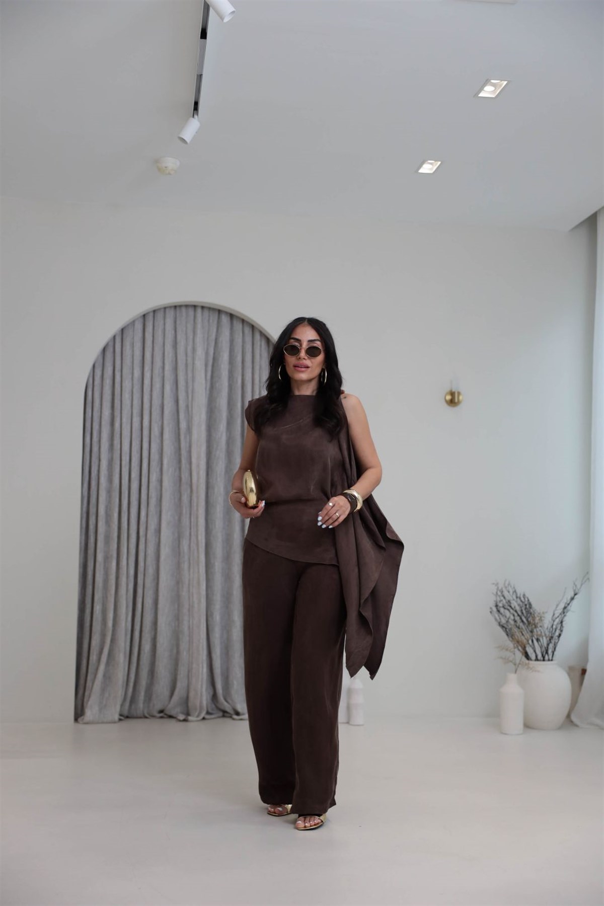 1395 Omuzu Aksesuar Detaylı Asimetrik Tencel Pantolon Takım KAHVE