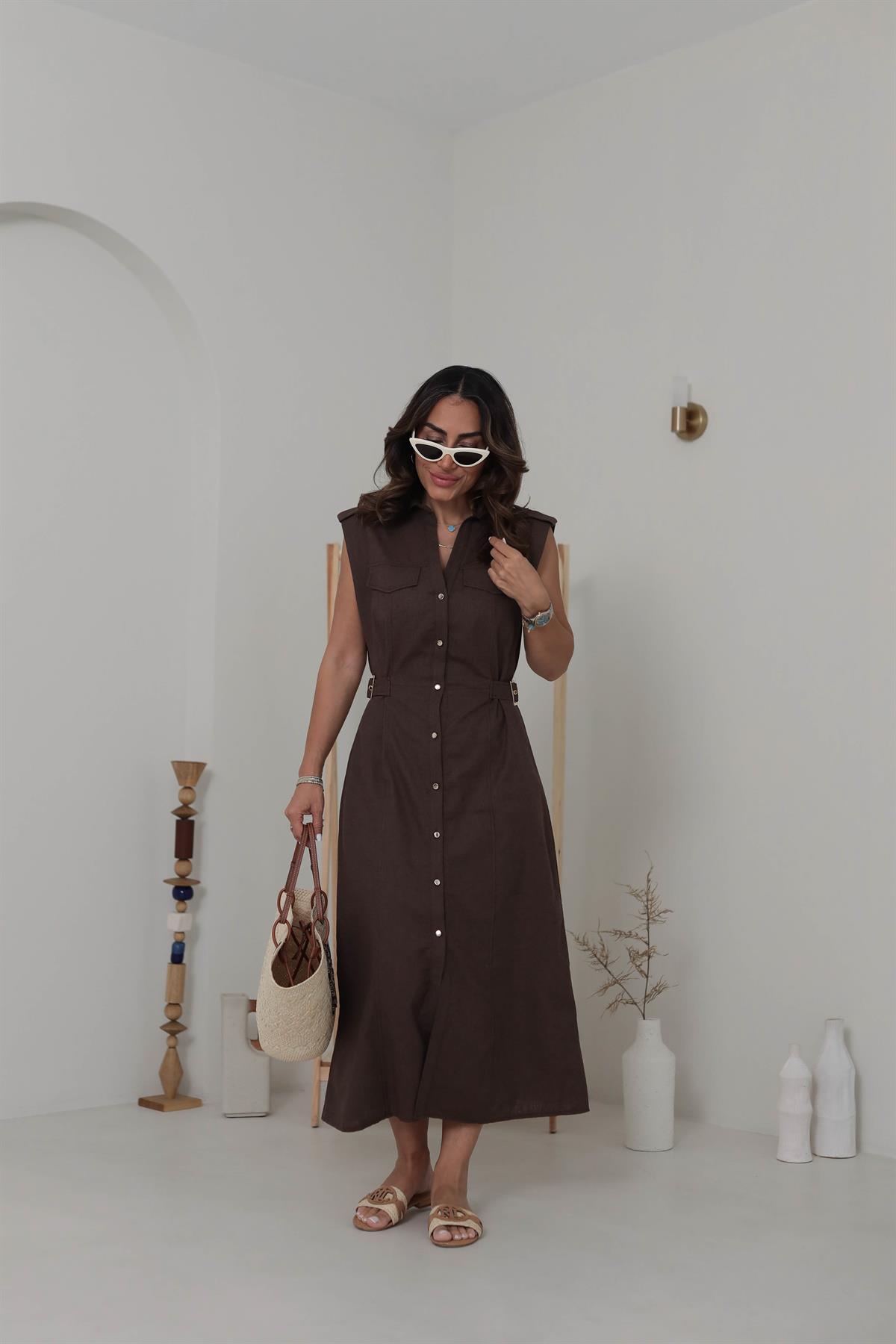0473 Yanı Tokalı Keten Elbise KAHVE