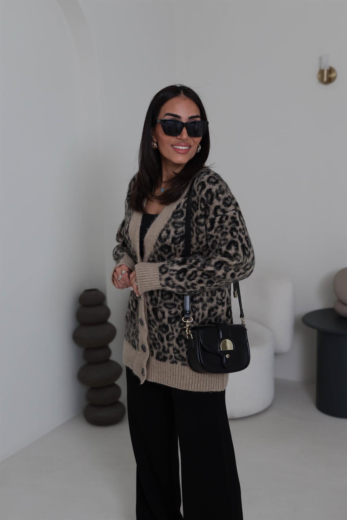 0114 Leopar Desenli Önden Düğmeli Hırka LEOPAR