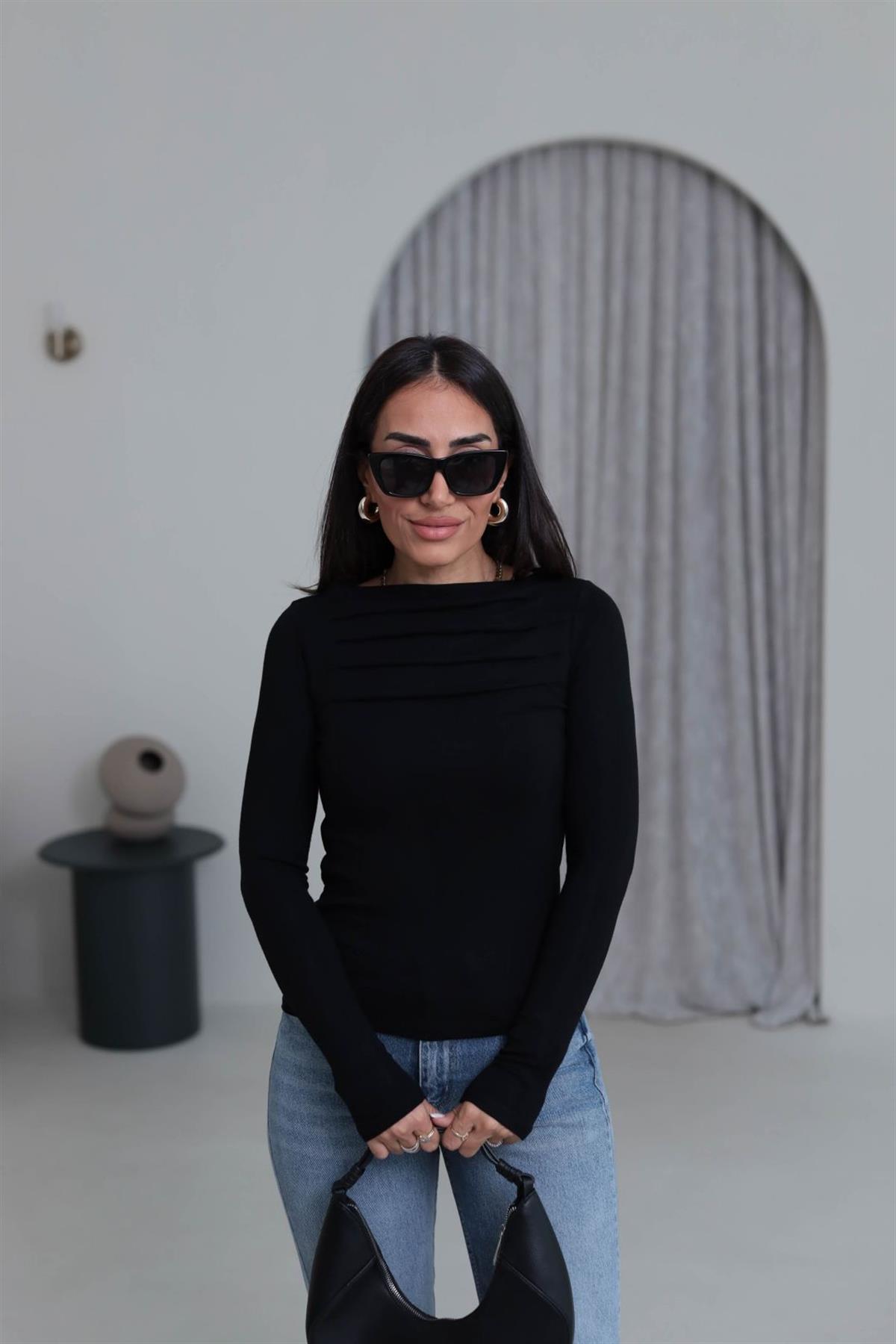 6504 Önü Pileli Viskon Bluz SİYAH