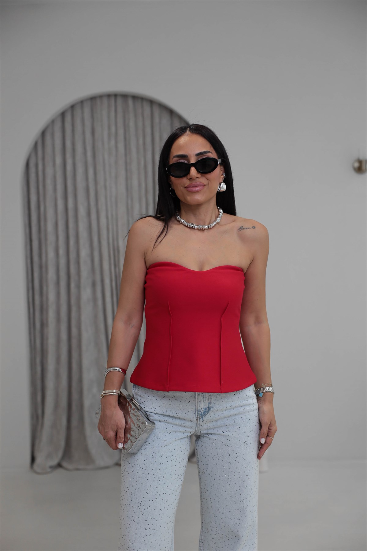 8275 Ön Pileli Pamuklu Kumaş Straplez Bluz KIRMIZI