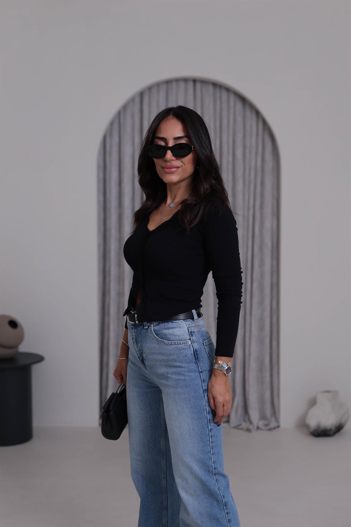 1046 Dantel Detaylı V Yaka Kaşkorse Bluz SİYAH