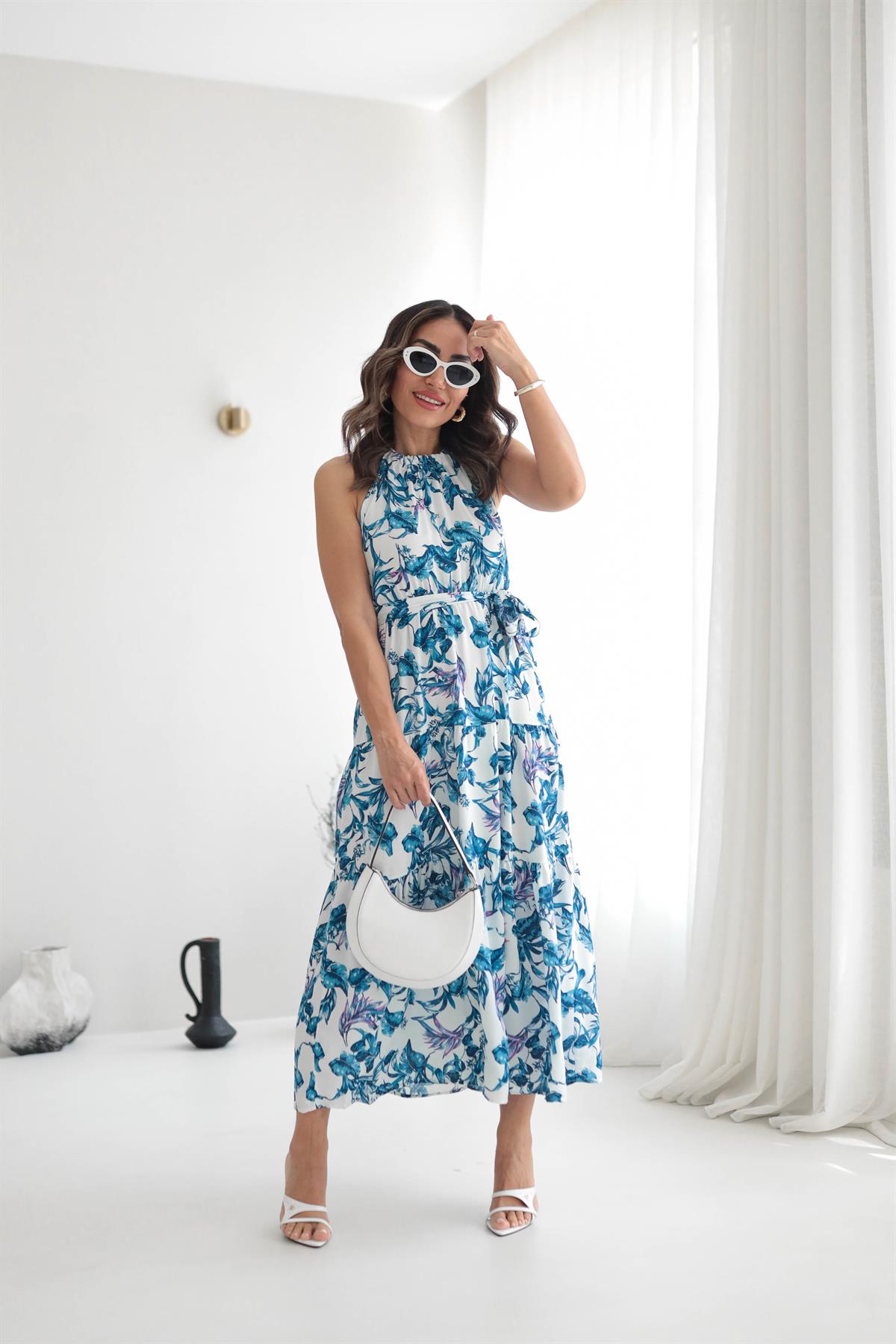 1541 Boyundan Bağlamalı Bel Lastikli Desenli Elbise