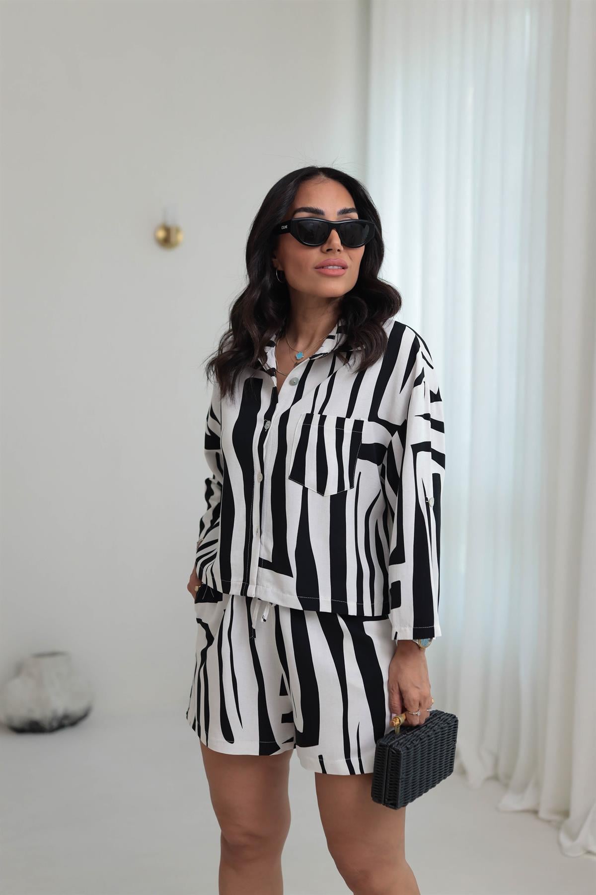 8760 Truvakar Kol Gömlek & Şort Keten Takım SİYAH