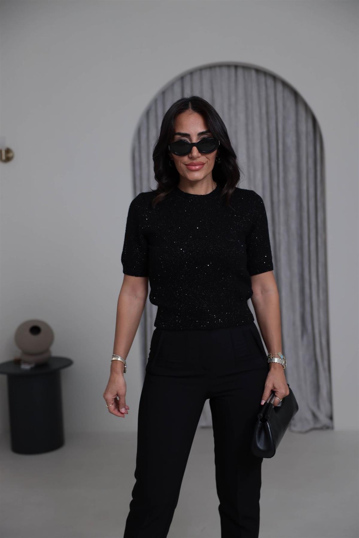 0703 Bisiklet Yaka Simli Pullu Triko SİYAH