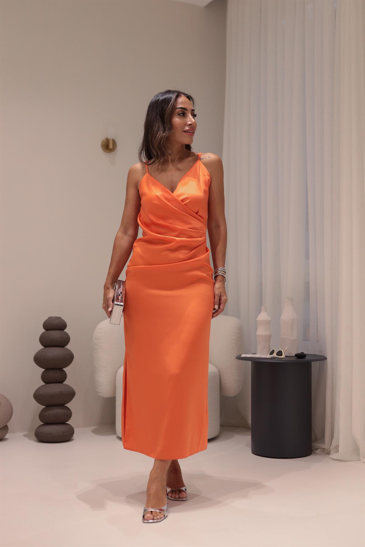 0187 Askılı Drape Detaylı Yırtmaçlı Kruvaze Elbise