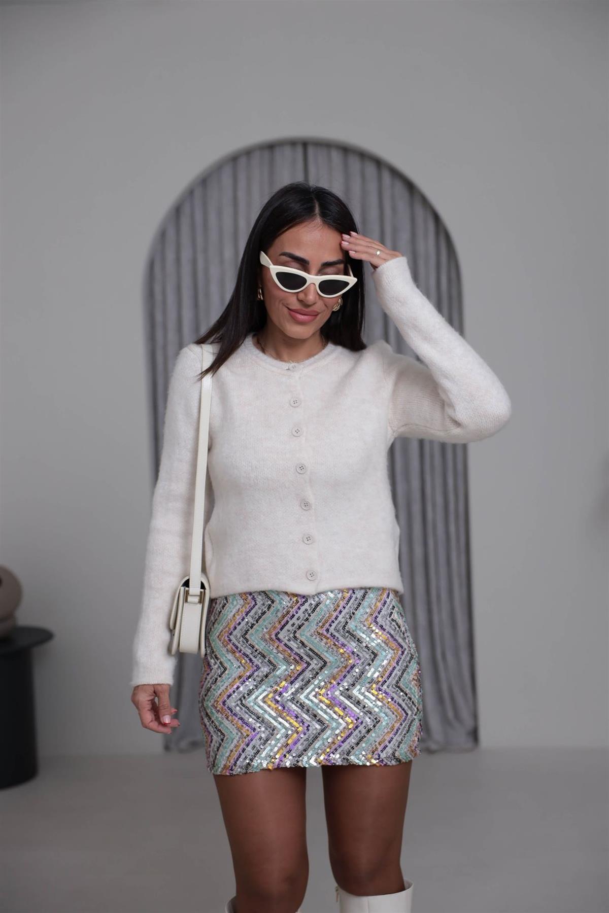 0157 Bisiklet Yaka Düğmeli Yumoş Hırka KREM