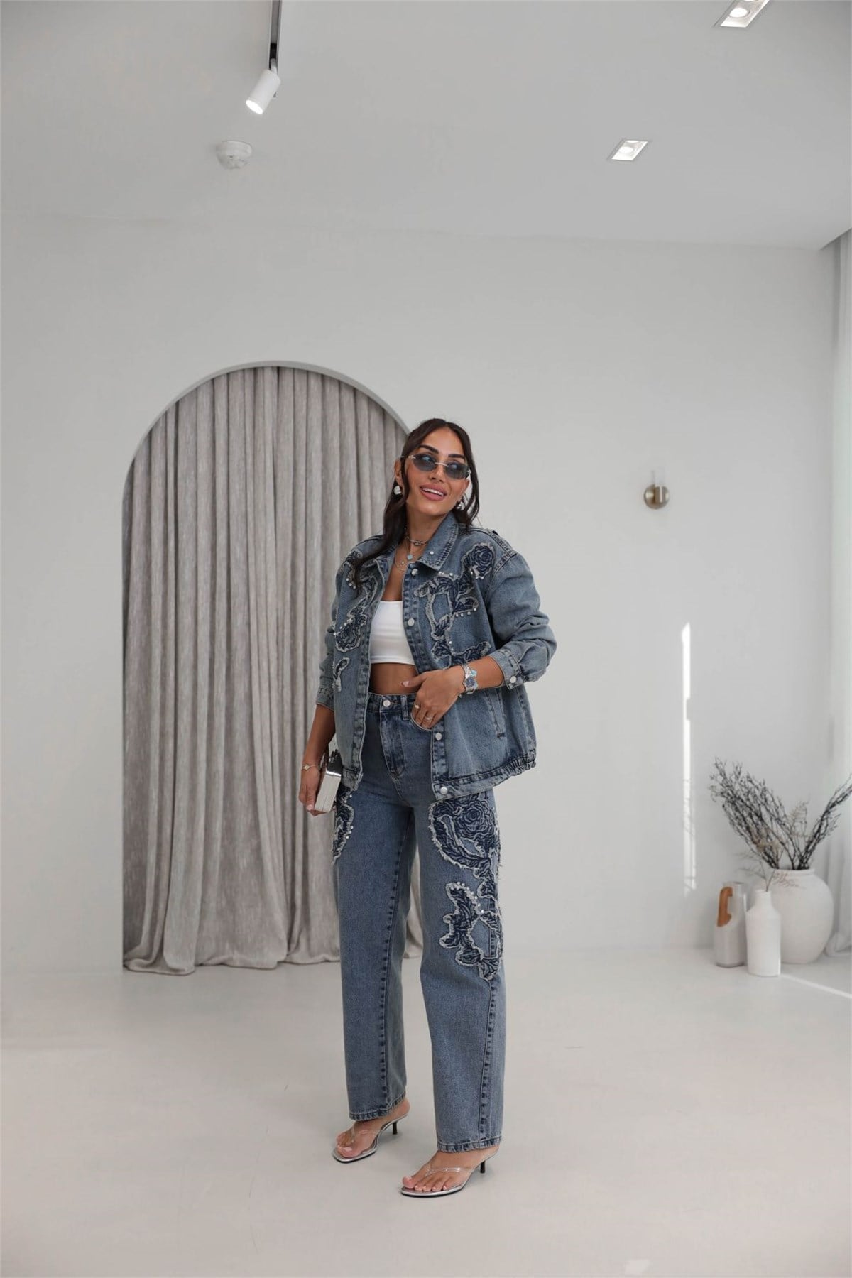 7502 Rose Aplikeli Taşlı Denim Ceket Pantolon Takım TİNTLİ MAVİ