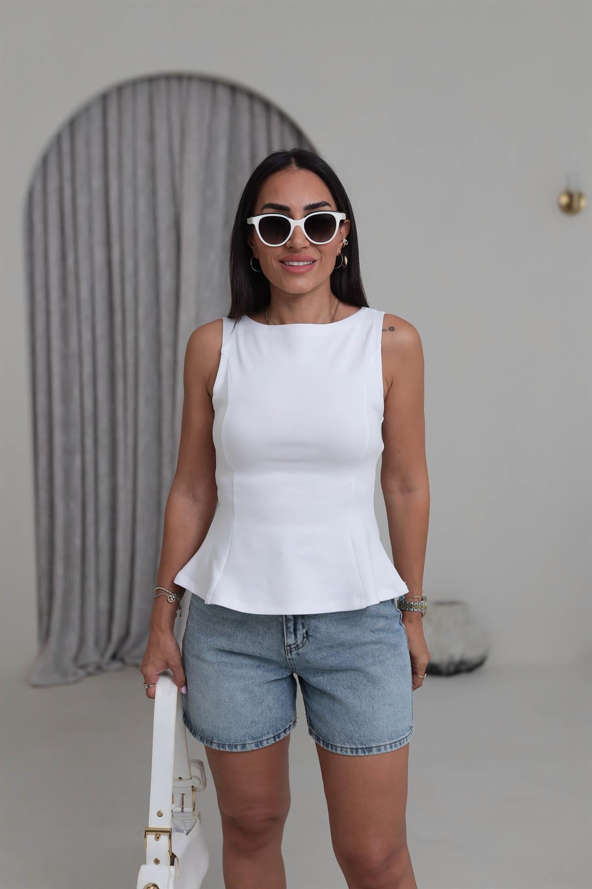 1001 Kayık Yaka Pamuklu Peplum Bluz BEYAZ