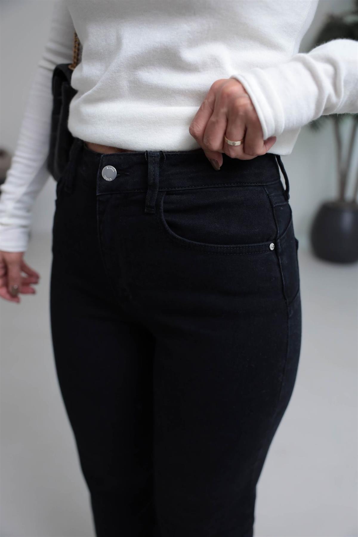 5695 Lazer Kesikli Push Up Düz Kesim Jean SİYAH