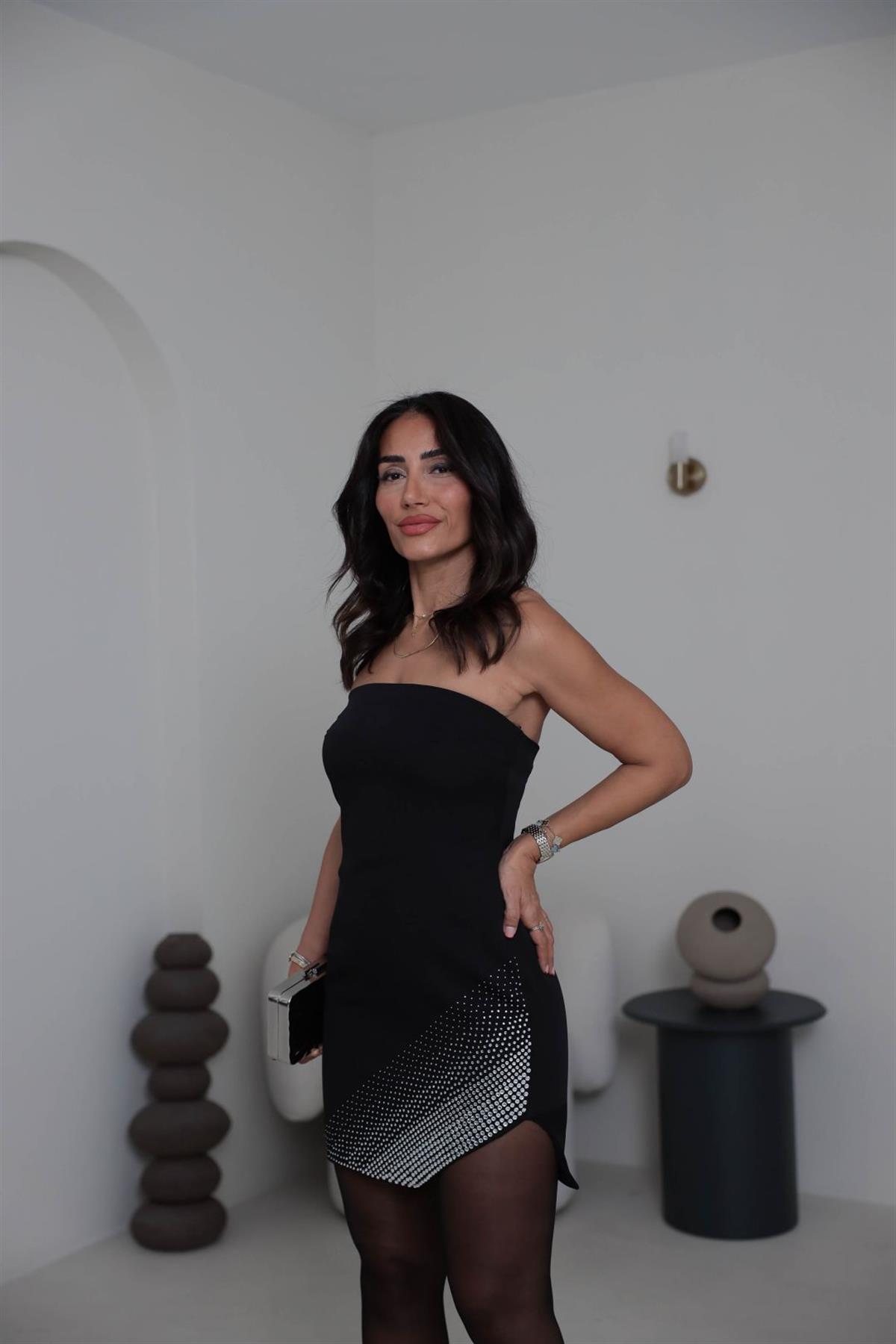 6731 Etek Ucu Taşlı Straplez Elbise SİYAH