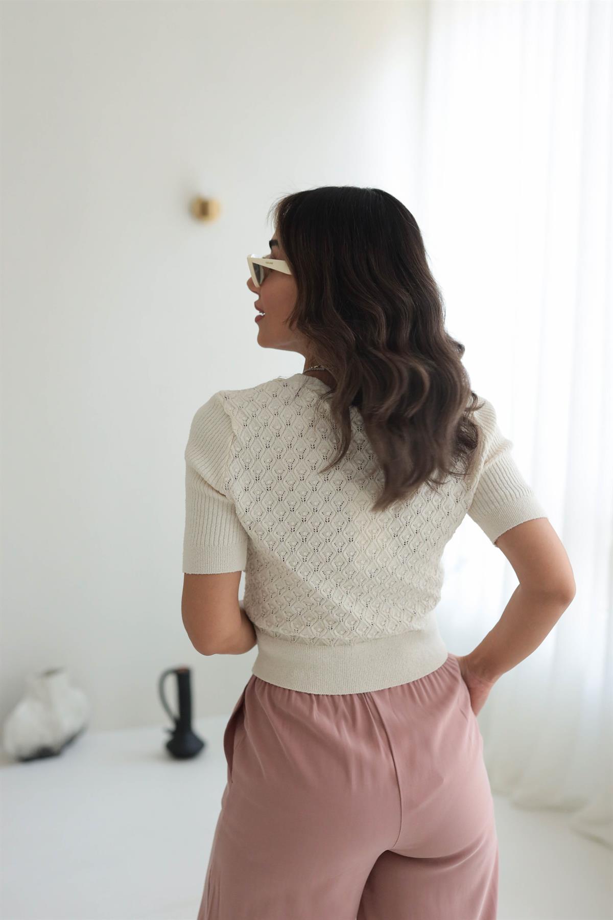 0219 V Yaka Ajurlu Düğmeli Triko