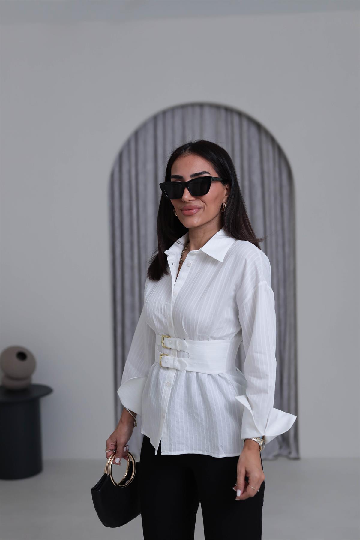 0867 Kol Manşetli Kemer Detaylı Gömlek EKRU